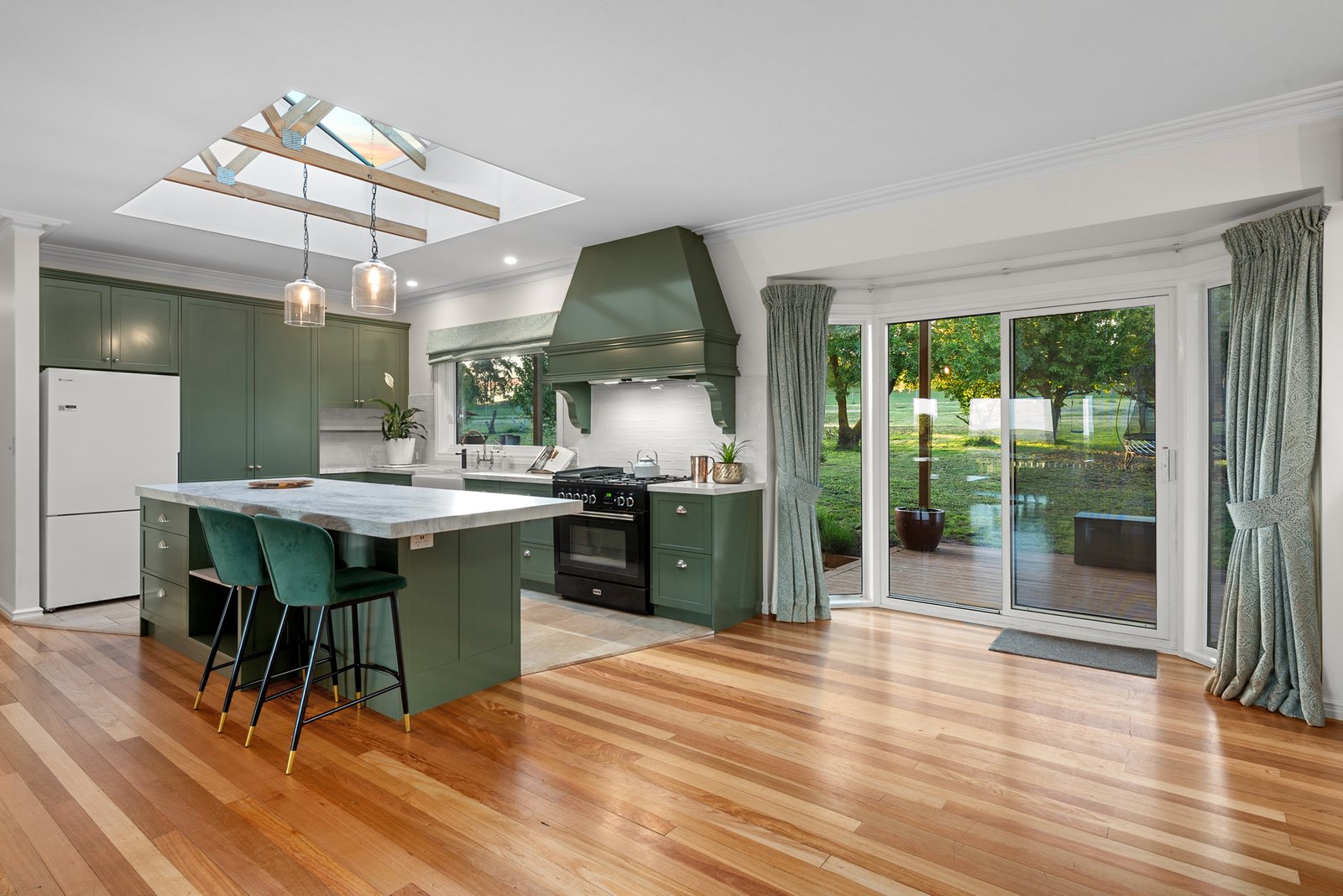 Real Estate and Property in 147 Couzens Lane, Romsey, VIC