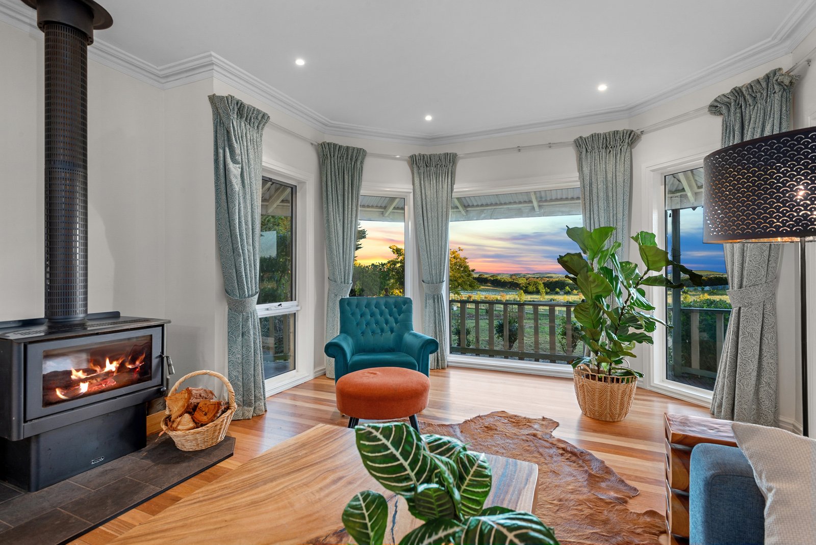 Real Estate and Property in 147 Couzens Lane, Romsey, VIC