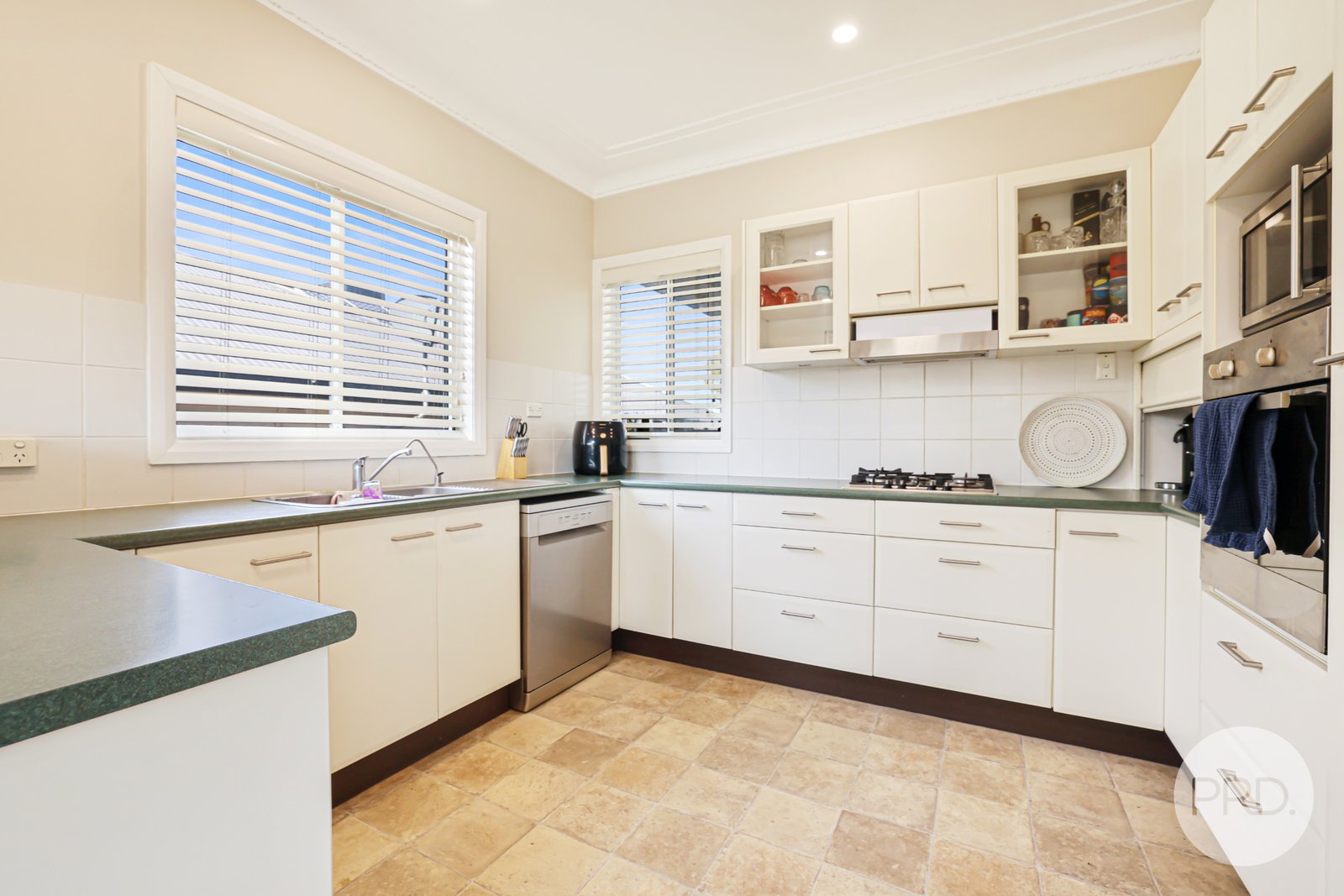 147 Denison Street TAMWORTH 10