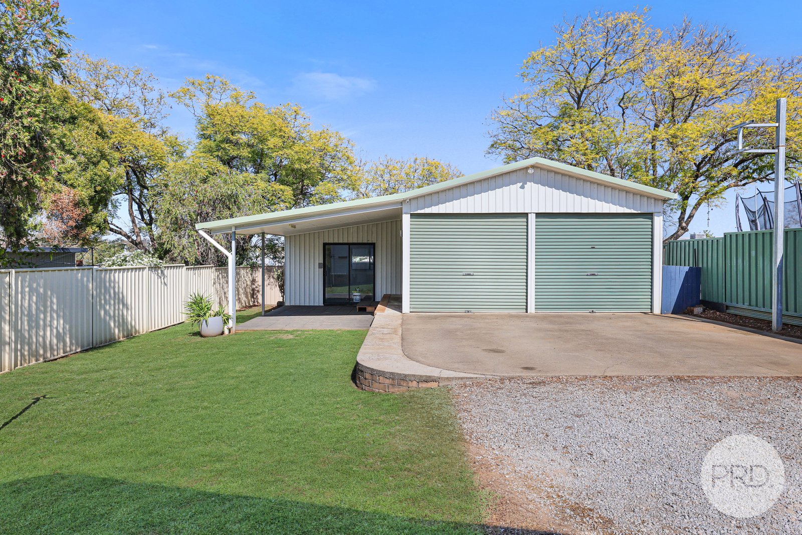 147 Denison Street TAMWORTH 21