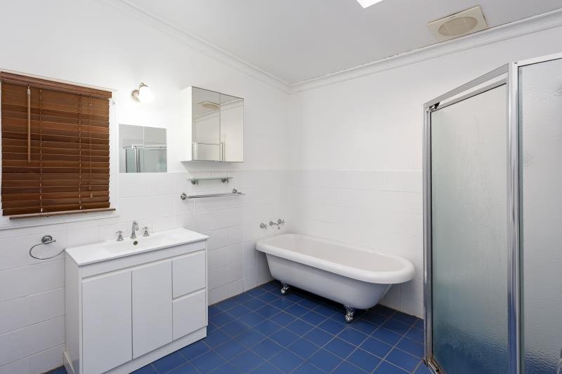 147 Docker Street WAGGA WAGGA 7