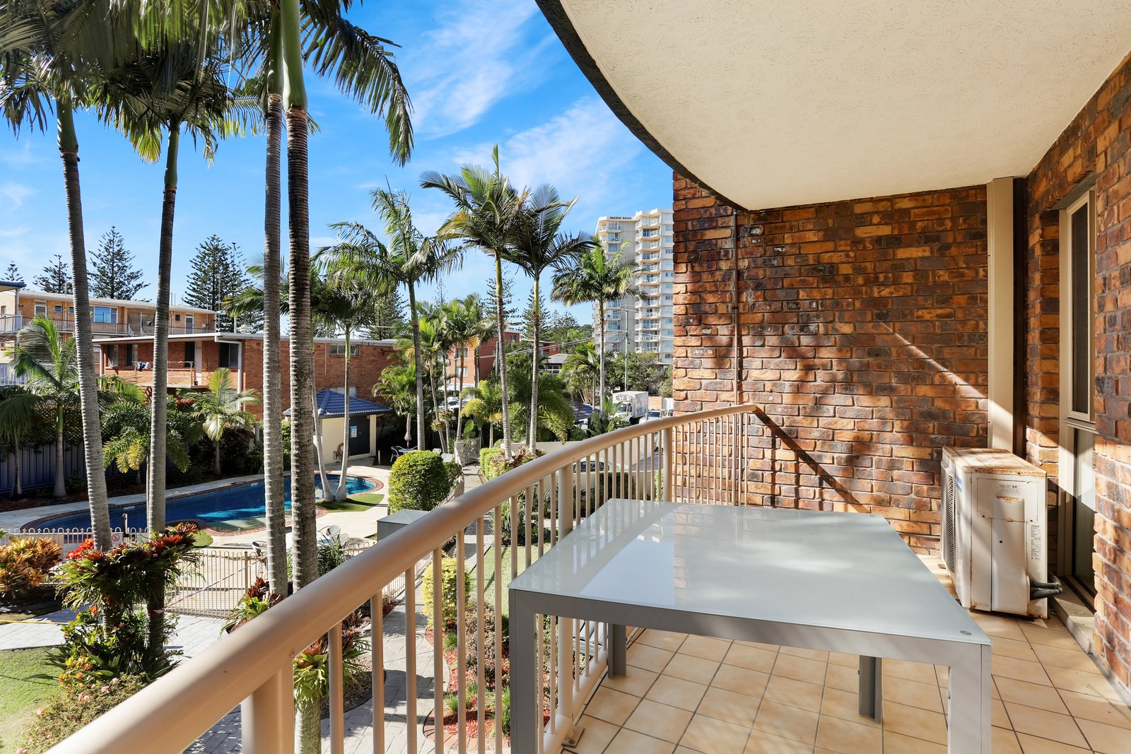 14/7 First Avenue BURLEIGH HEADS 3