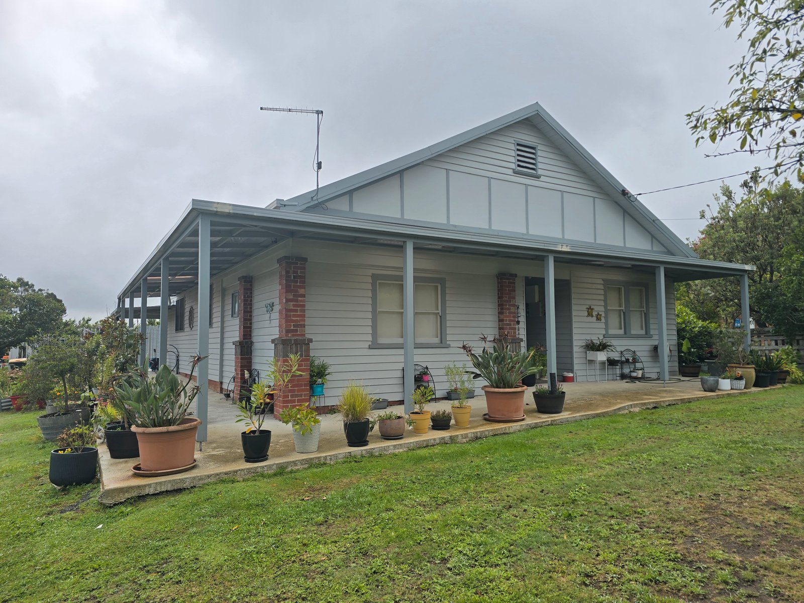 147 Gracefield Road GONG GONG 1