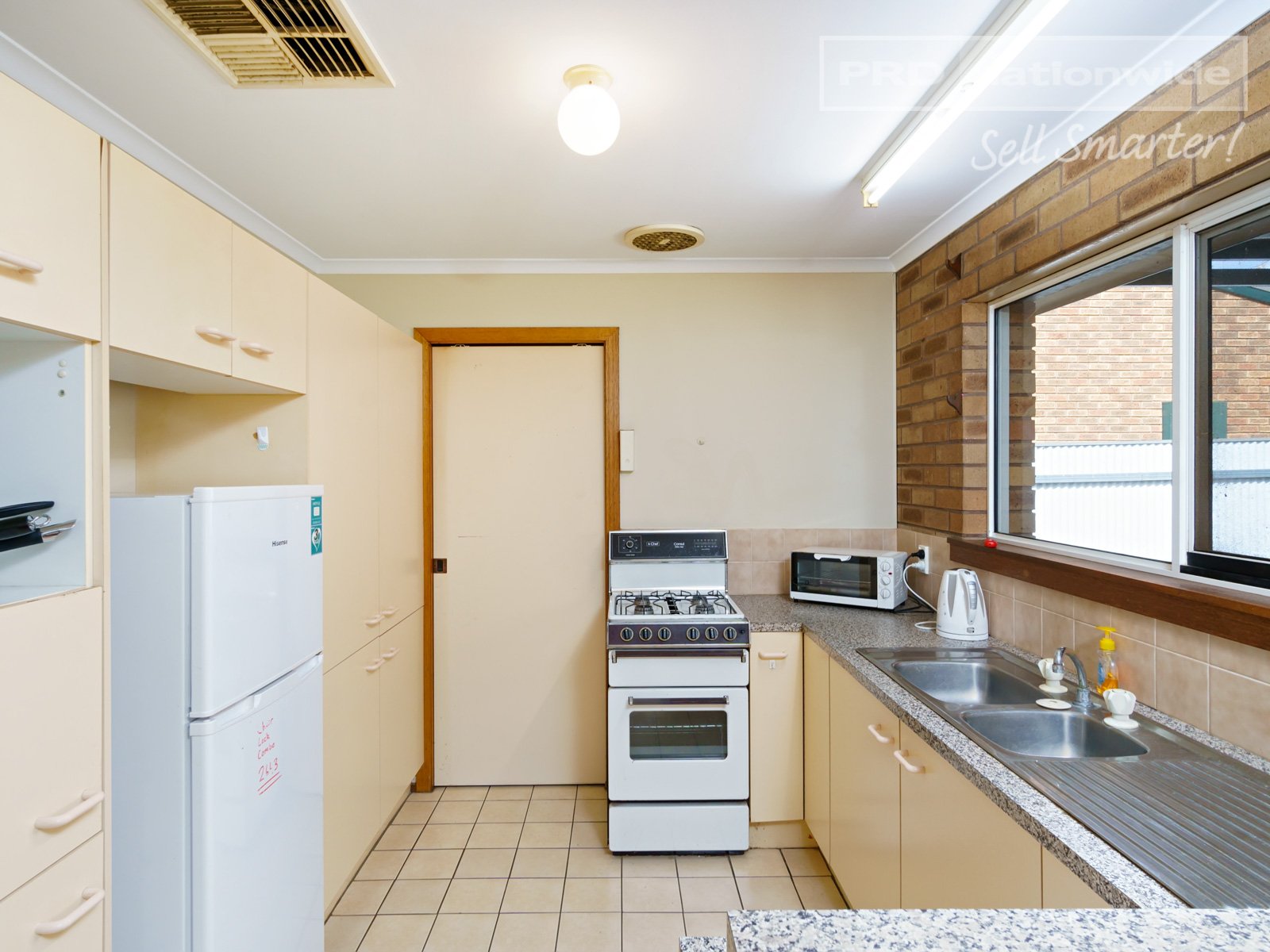 1/47 Karoom Drive GLENFIELD PARK 2