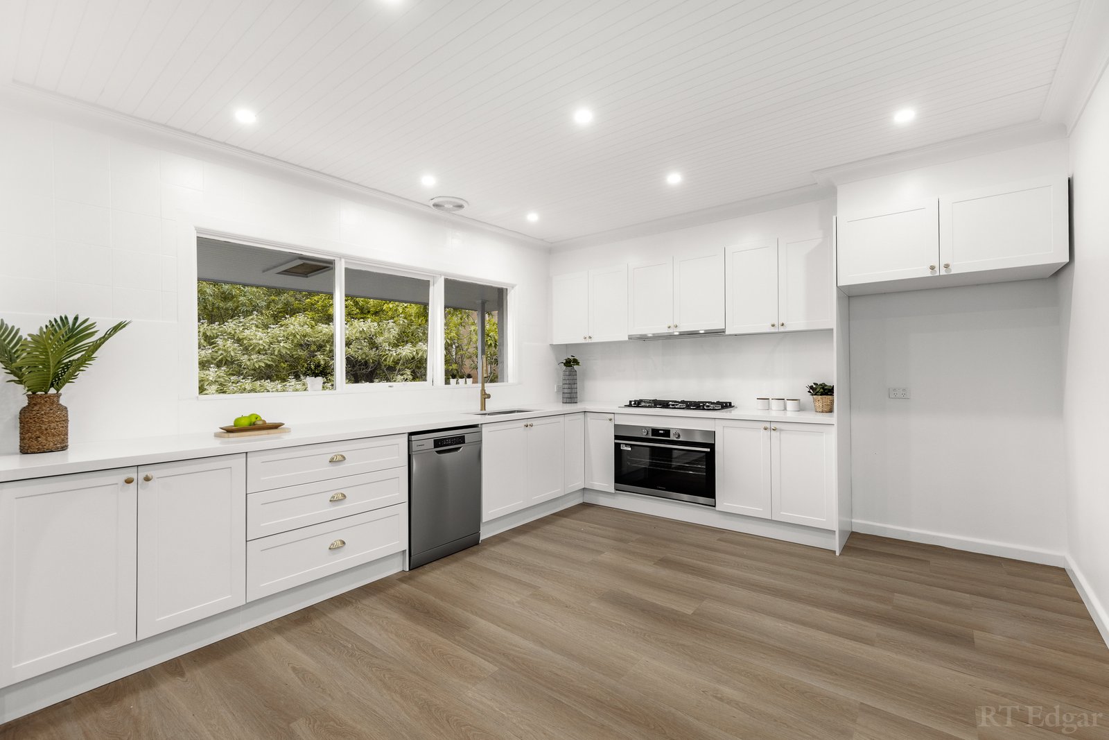 Real Estate and Property in 147 Kilby Road, Kew East, VIC