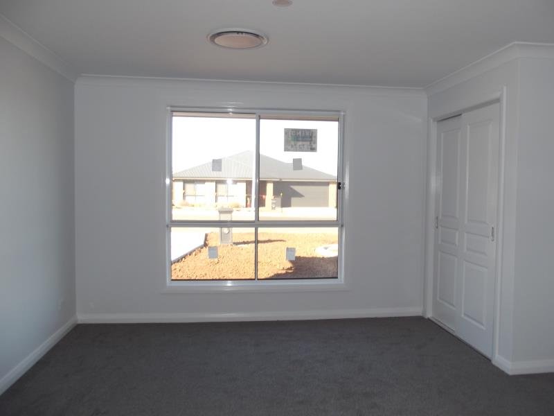 1/47 Kingham Street TAMWORTH 5