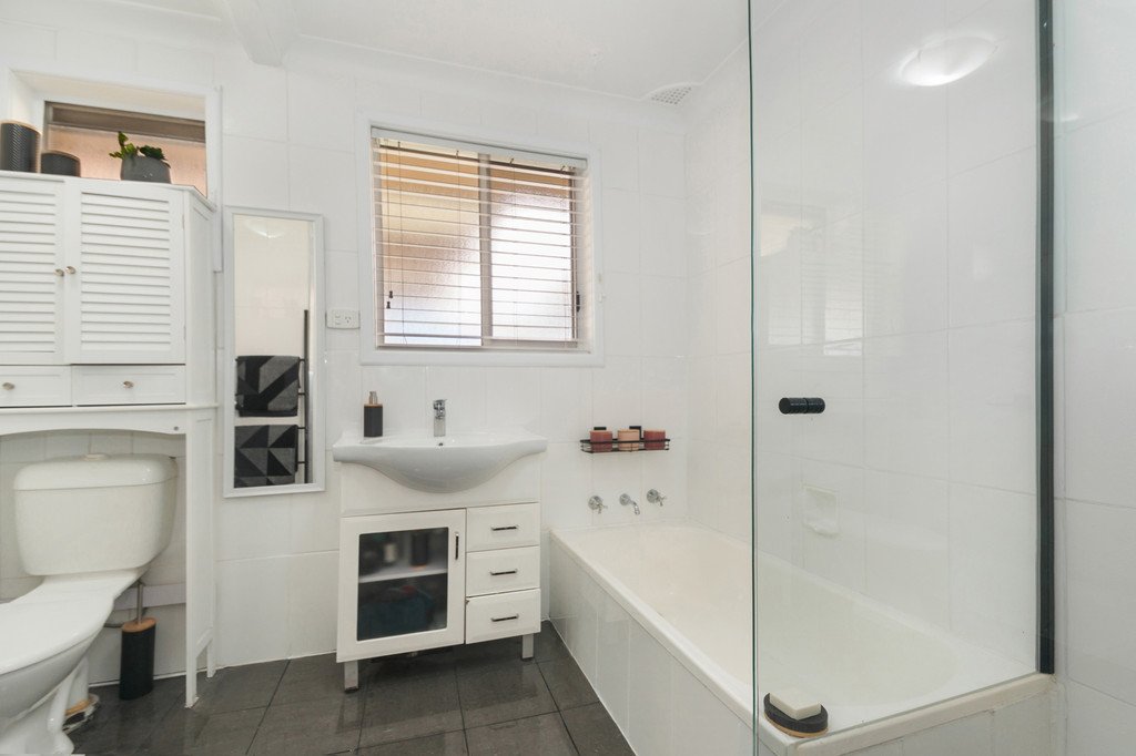 147 Laver Road DAPTO 5