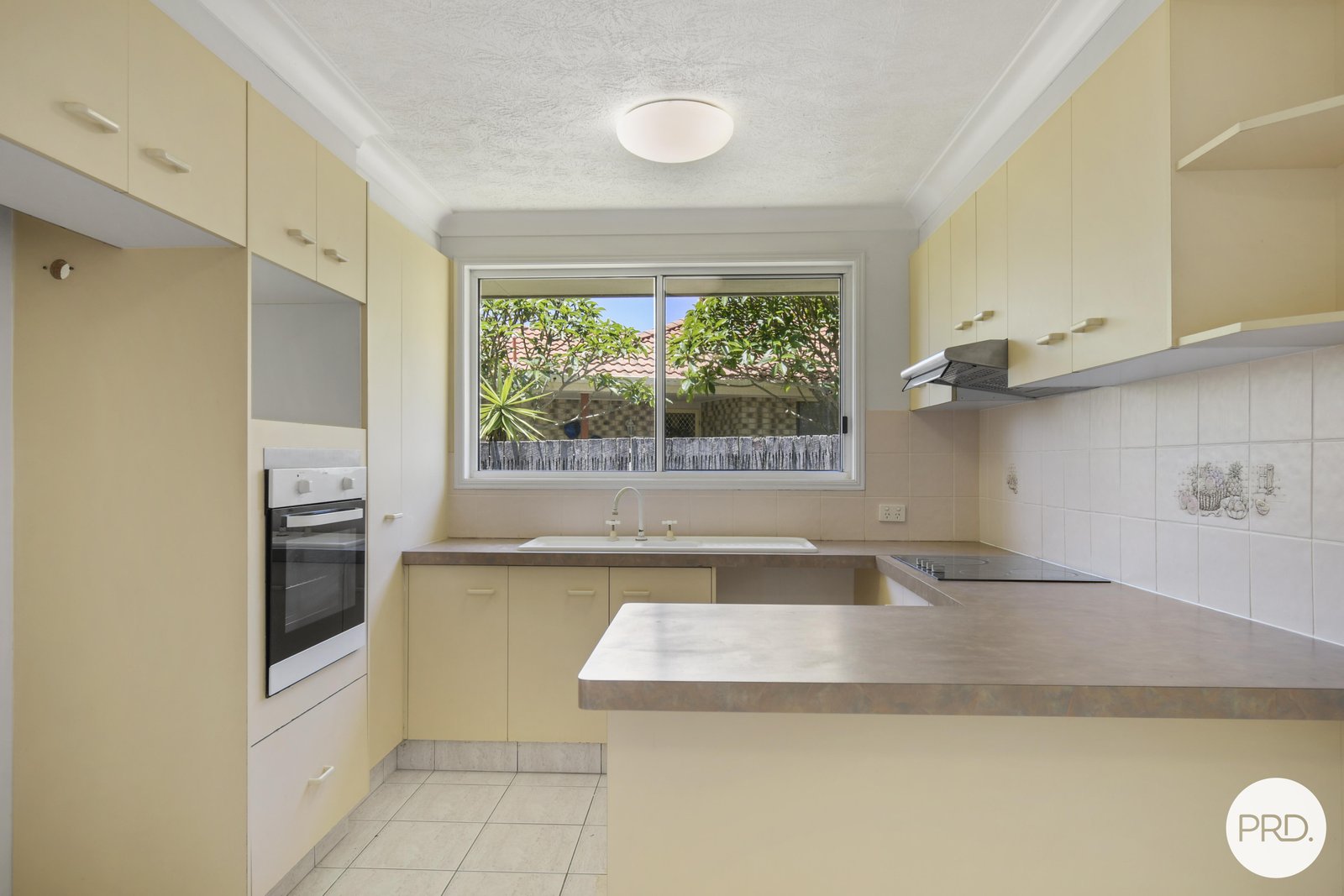 1/47 McKenzie Avenue POTTSVILLE BEACH 2