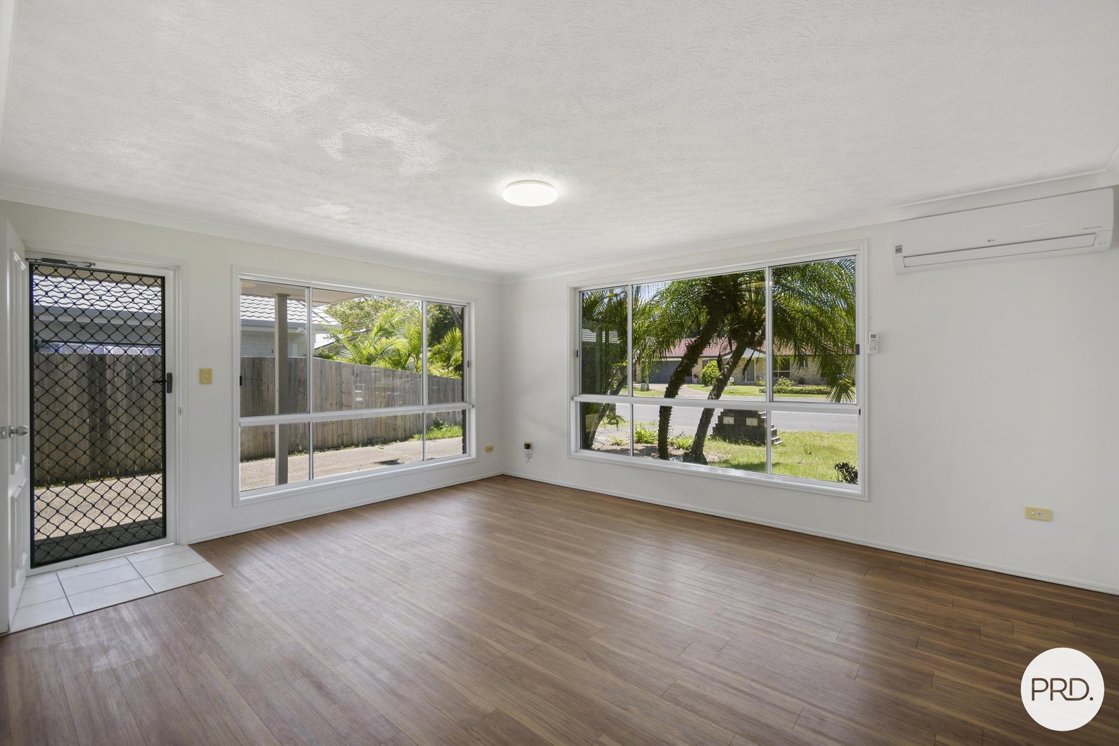 1/47 McKenzie Avenue POTTSVILLE BEACH 3