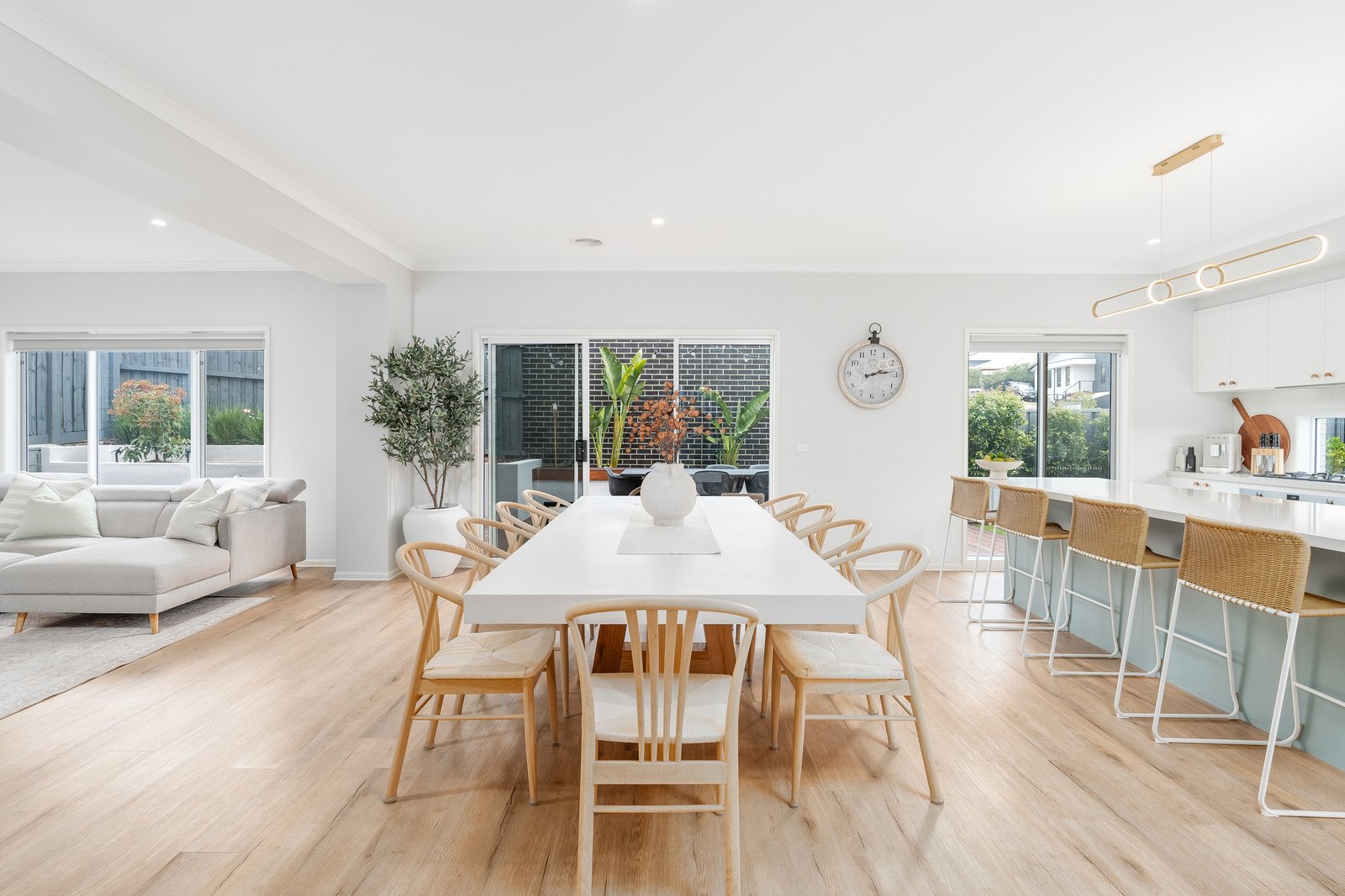 Gallery: 147 Stoneleigh Crescent