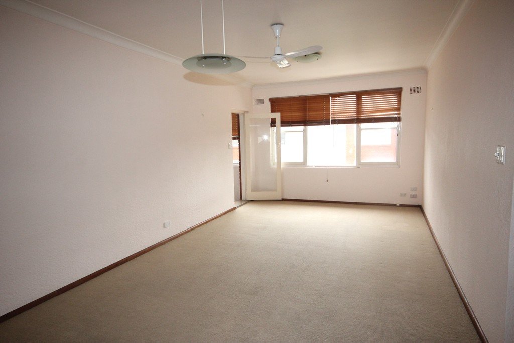 147 The Grand Parade MONTEREY 3