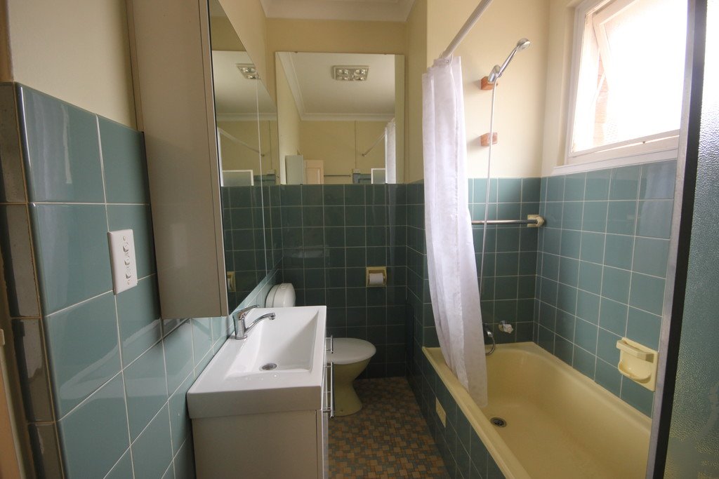 147 The Grand Parade MONTEREY 7