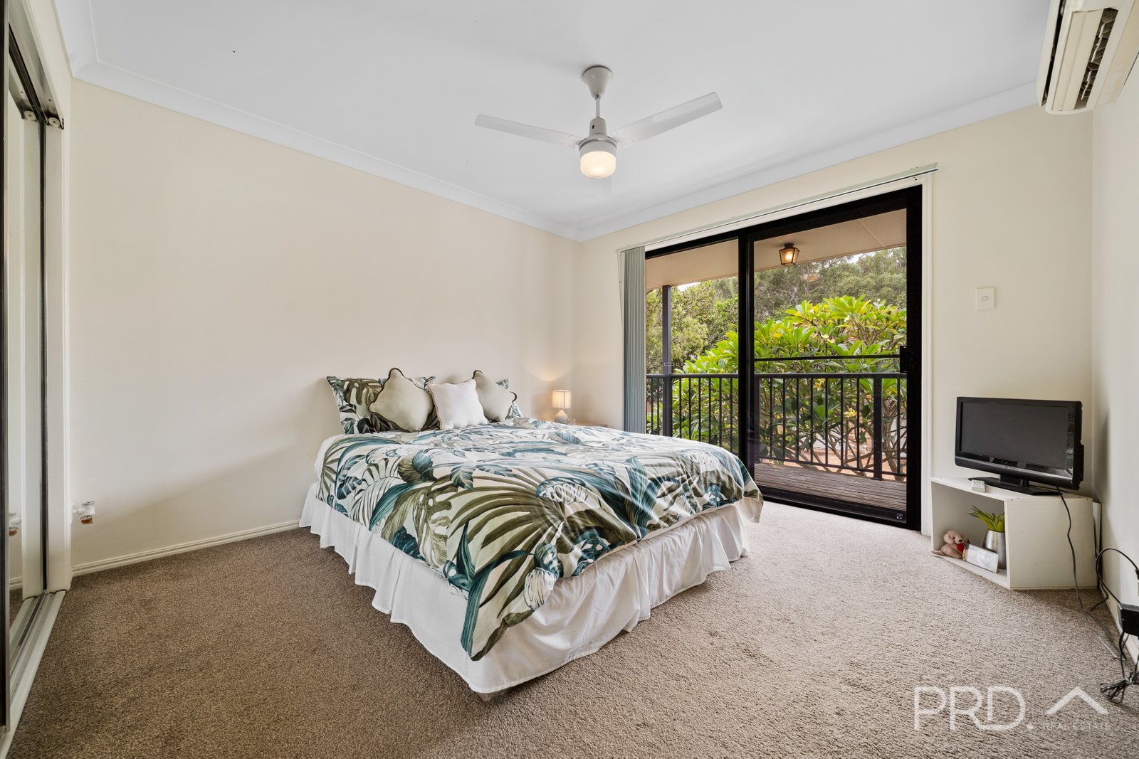 147/333 COLBURN Avenue VICTORIA POINT 9
