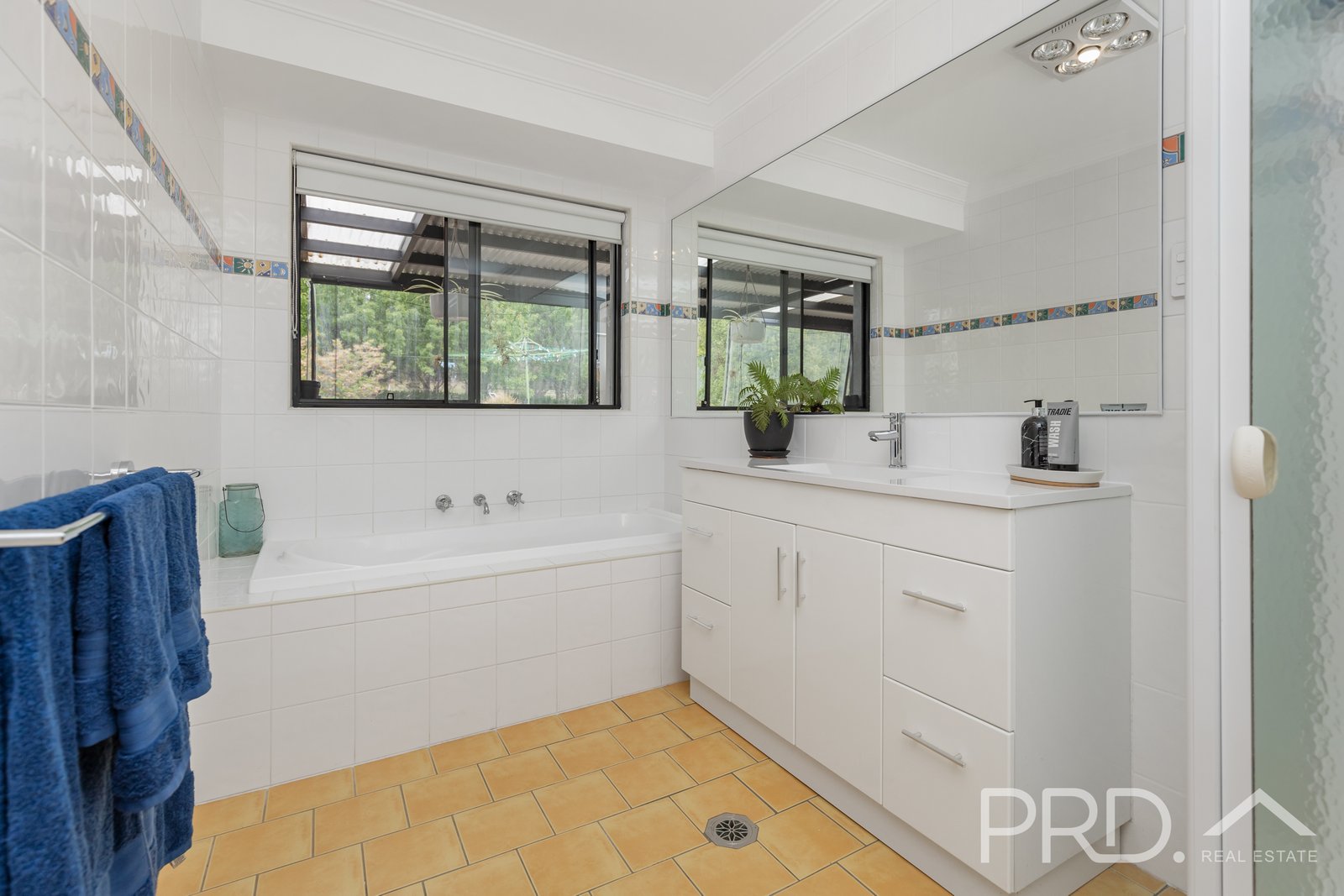 1/477 Wee Jasper Road TUMUT 14