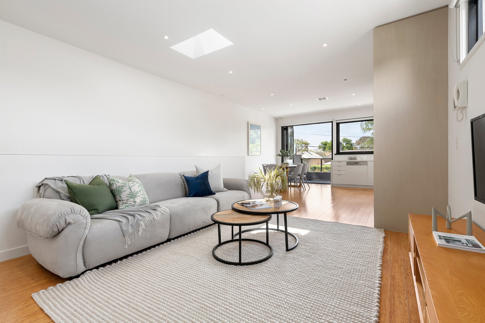 Gallery: 147A Male Street