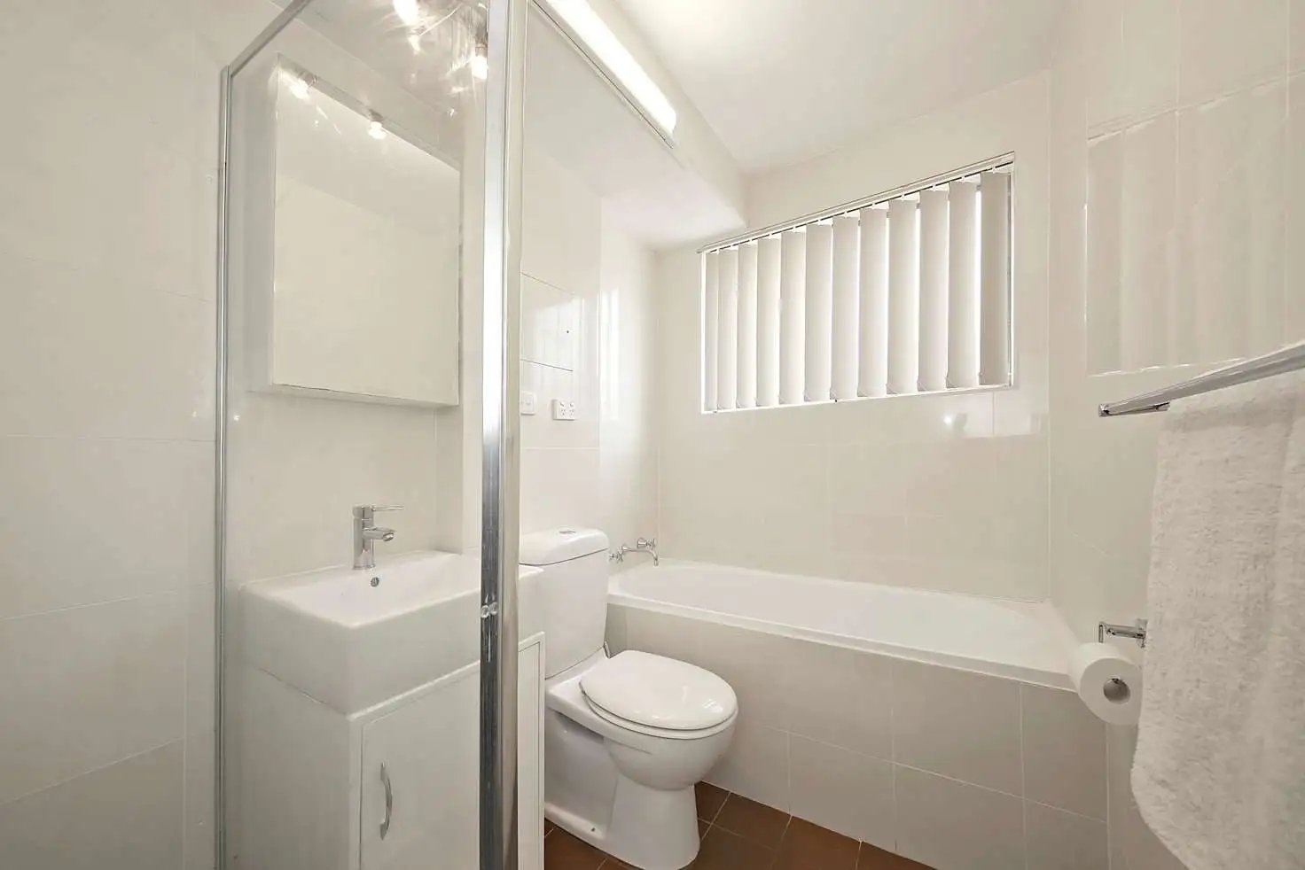 14/8-10 Maloney Street EASTLAKES 3