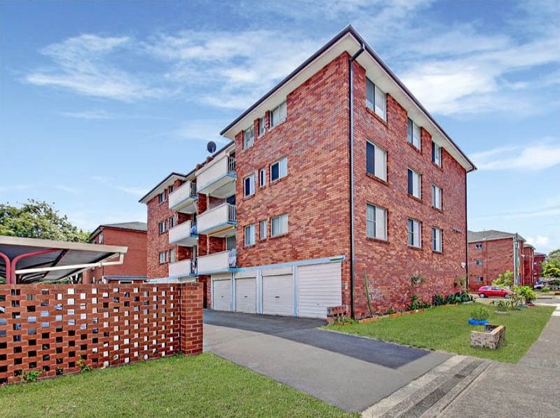 14/8-10 Maloney Street EASTLAKES 4