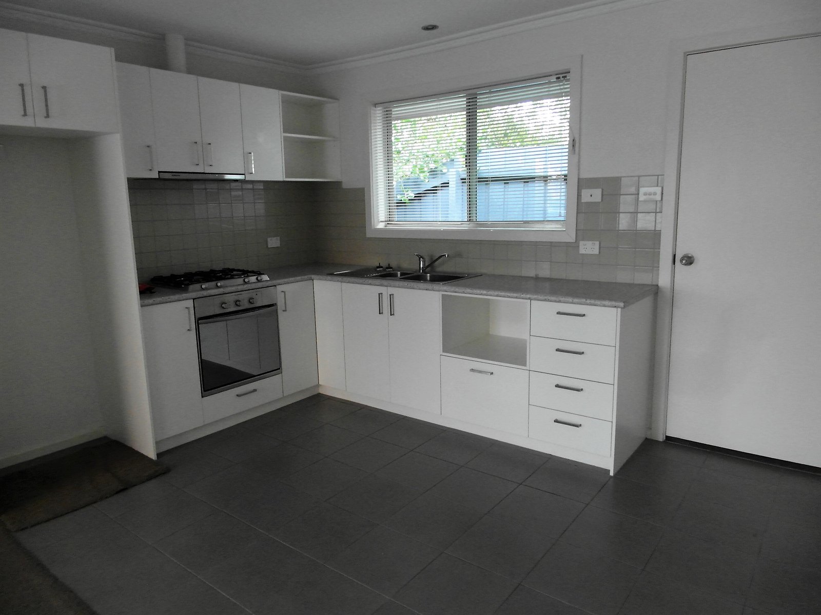 Gallery: 1/48 Clonard Avenue