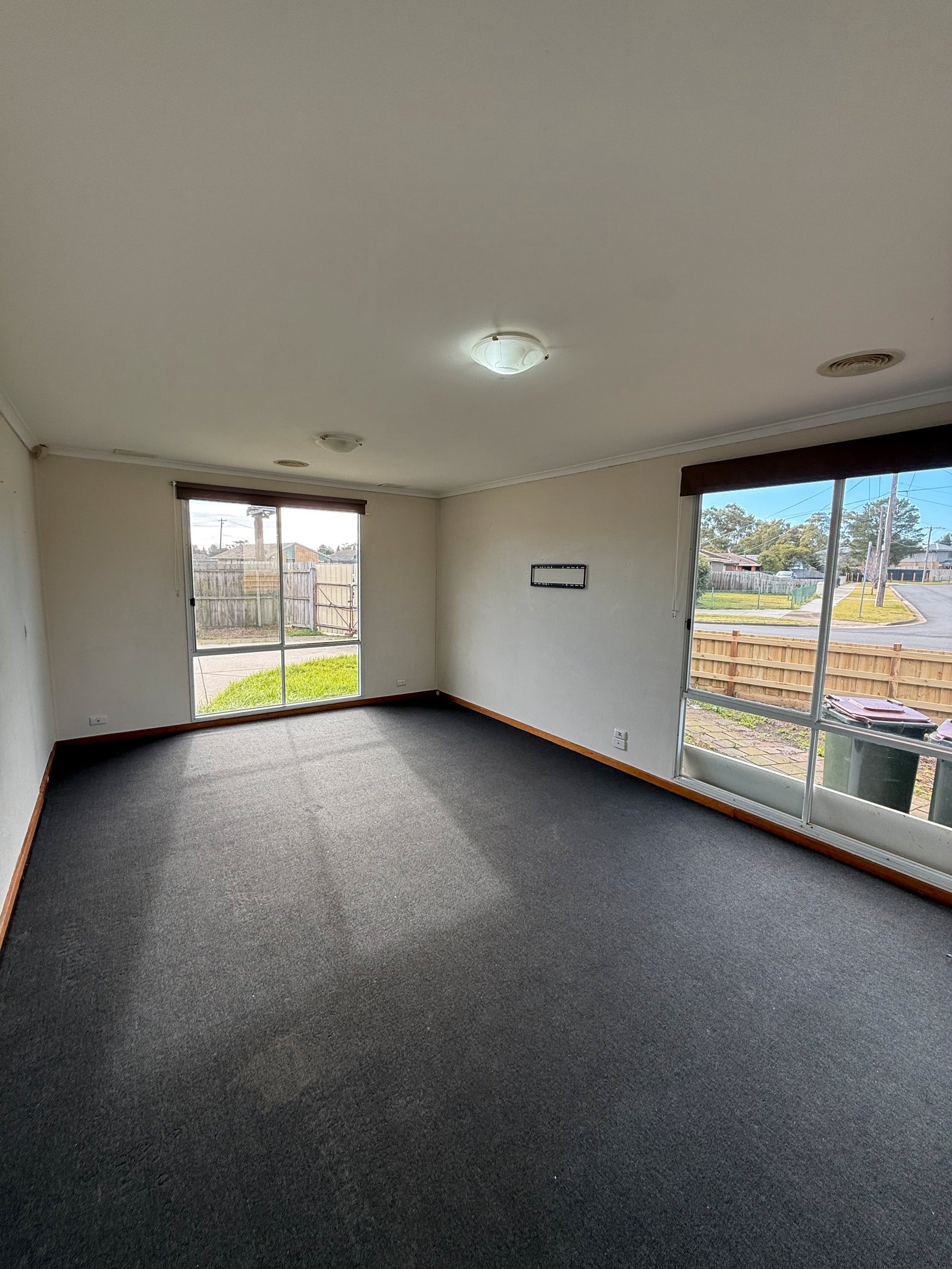 Gallery: 148 Fairbairn Drive