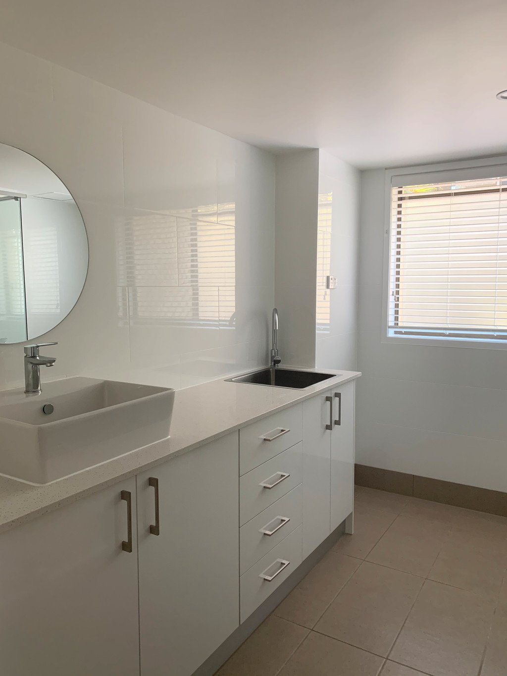 1/48 O'Connor Street TUGUN 9