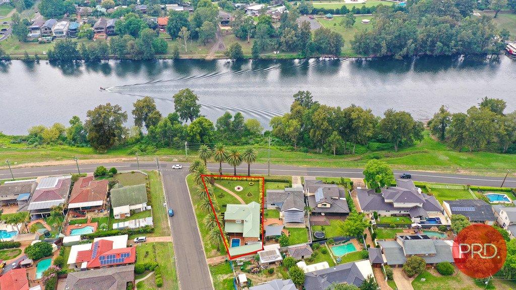 148 River Road LEONAY 1