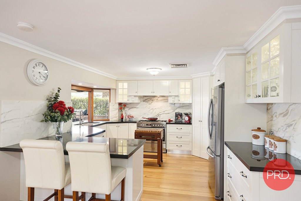 148 River Road LEONAY 4