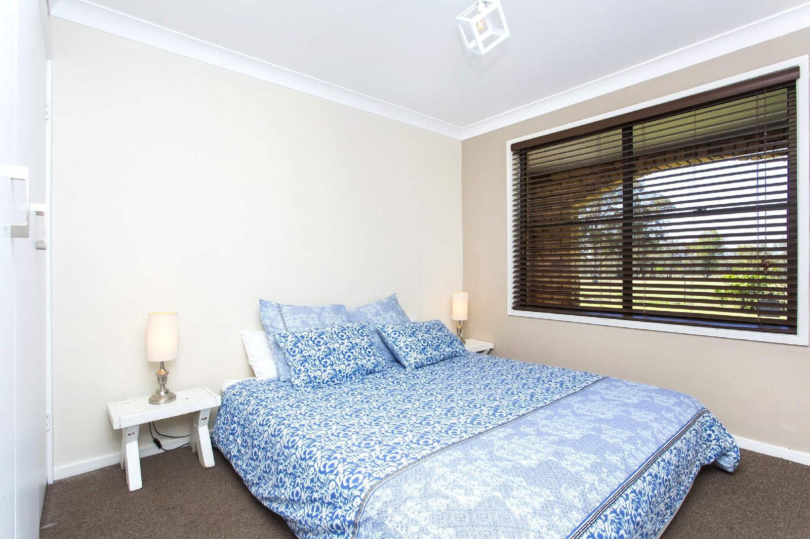 148 ROUGHIT Lane ROUGHIT 6