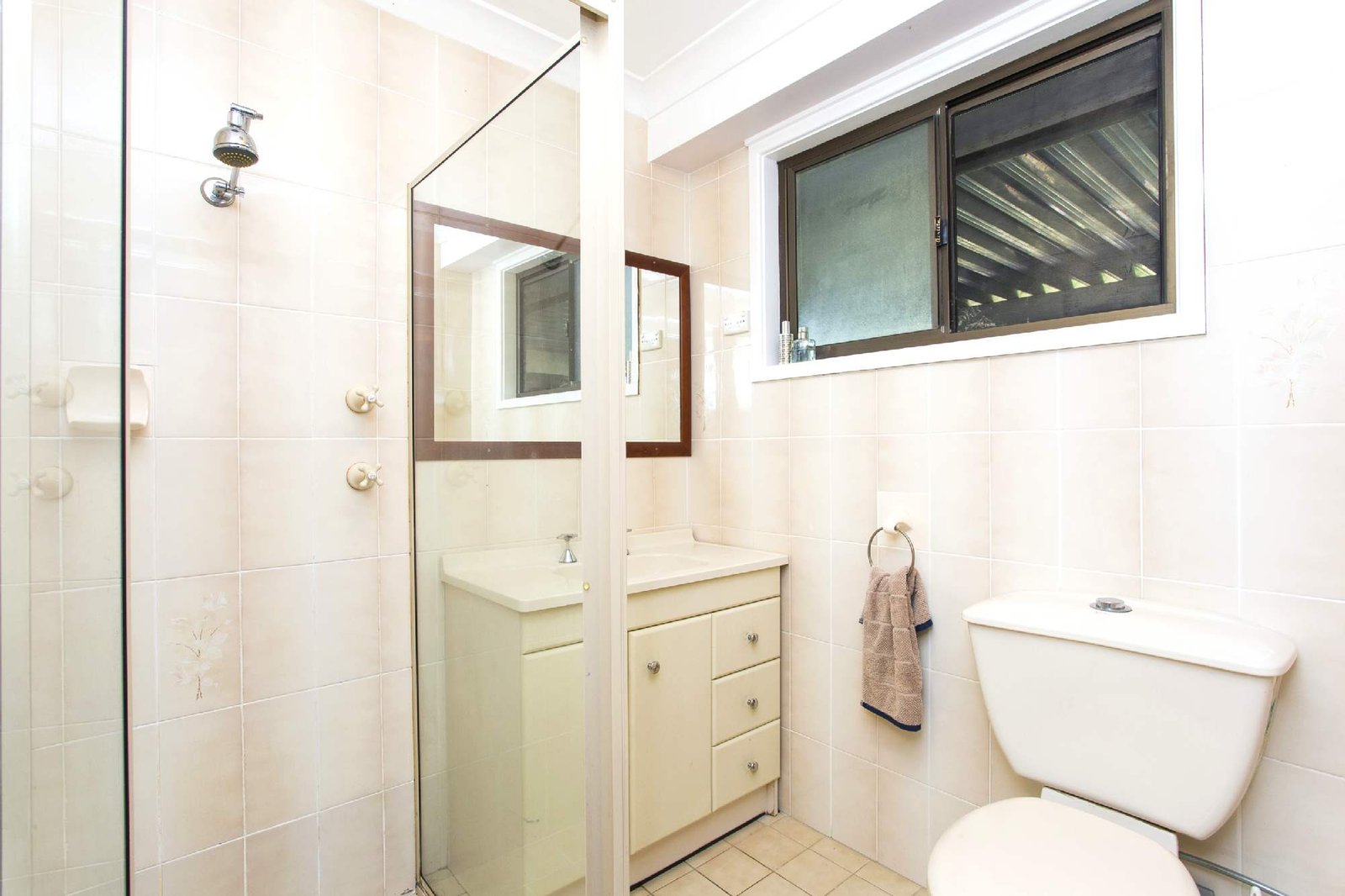 148 ROUGHIT Lane ROUGHIT 9