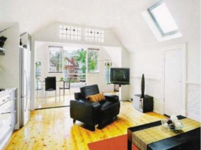 Gallery: 1/48 Waterloo Crescent