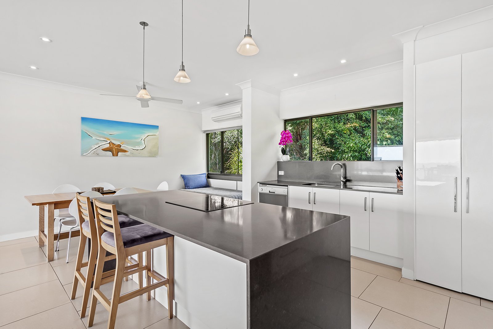 148/6 Eshelby Drive CANNONVALE 7