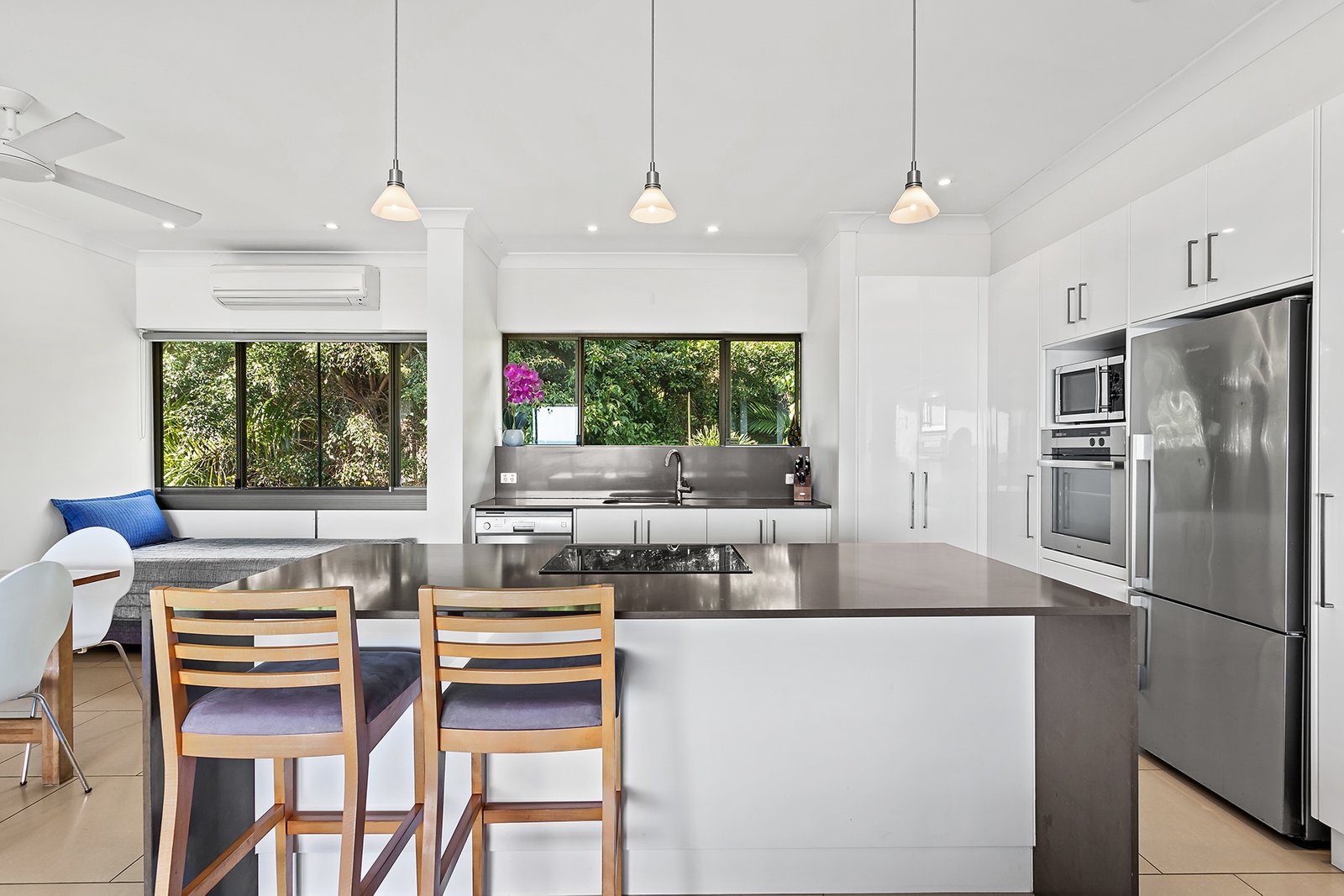 148/6 Eshelby Drive CANNONVALE 8