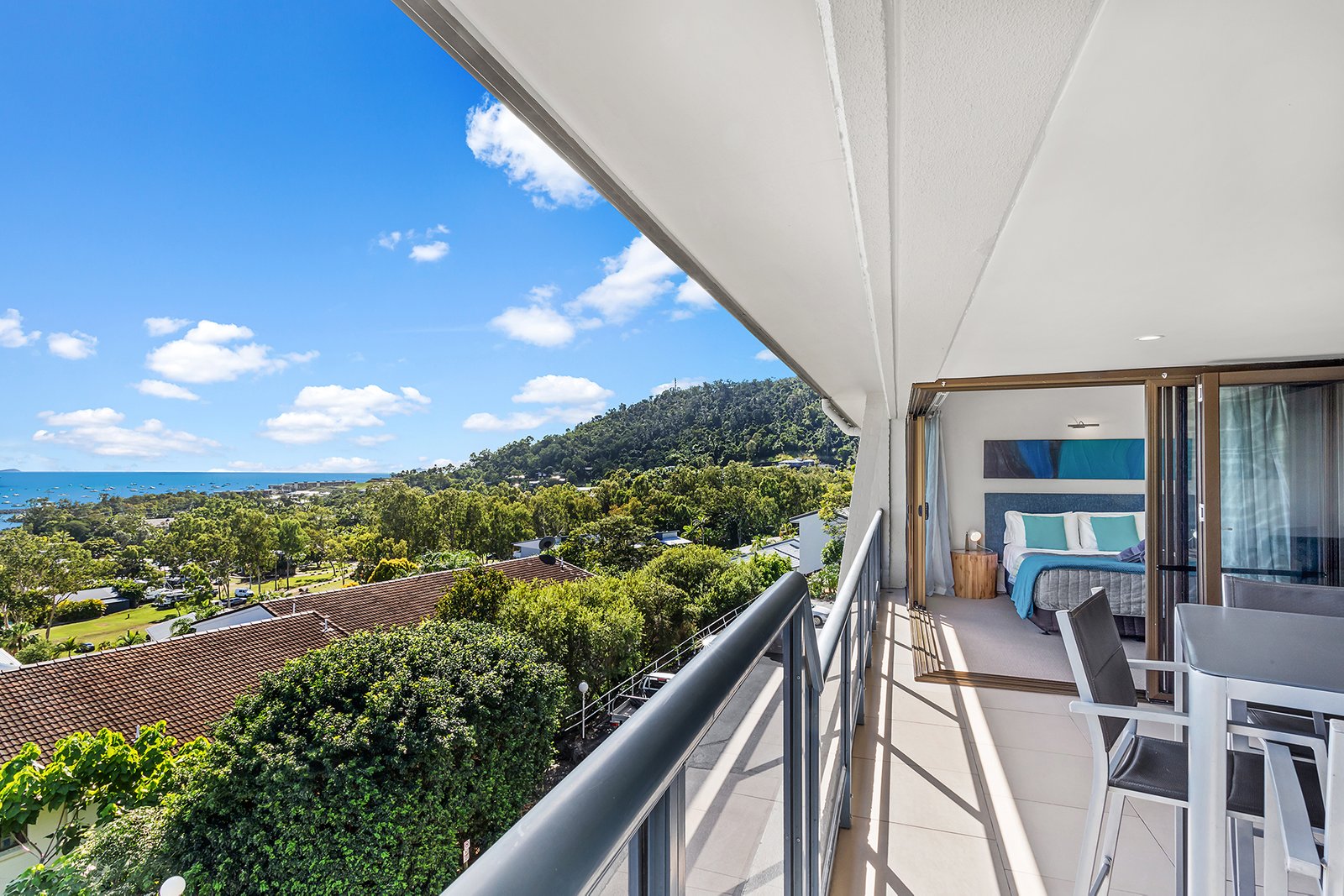 148/6 Eshelby Drive CANNONVALE 14