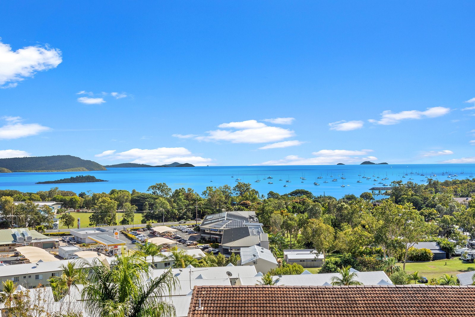148/6 Eshelby Drive CANNONVALE 16