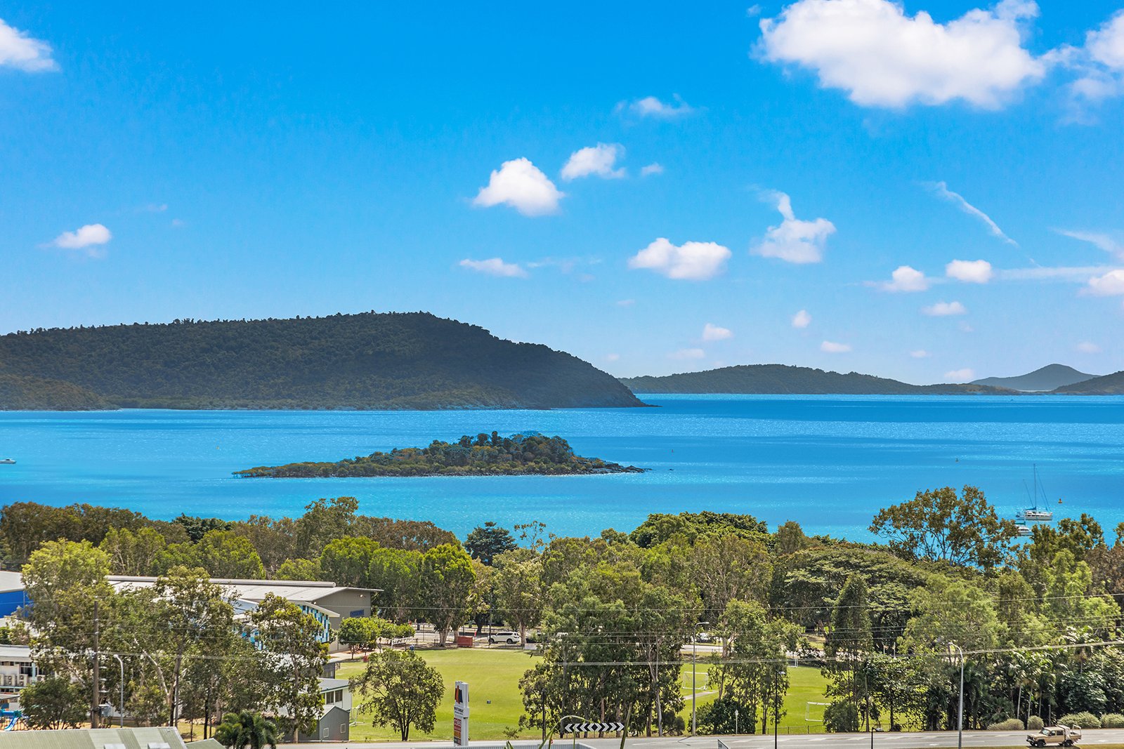 148/6 Eshelby Drive CANNONVALE 2