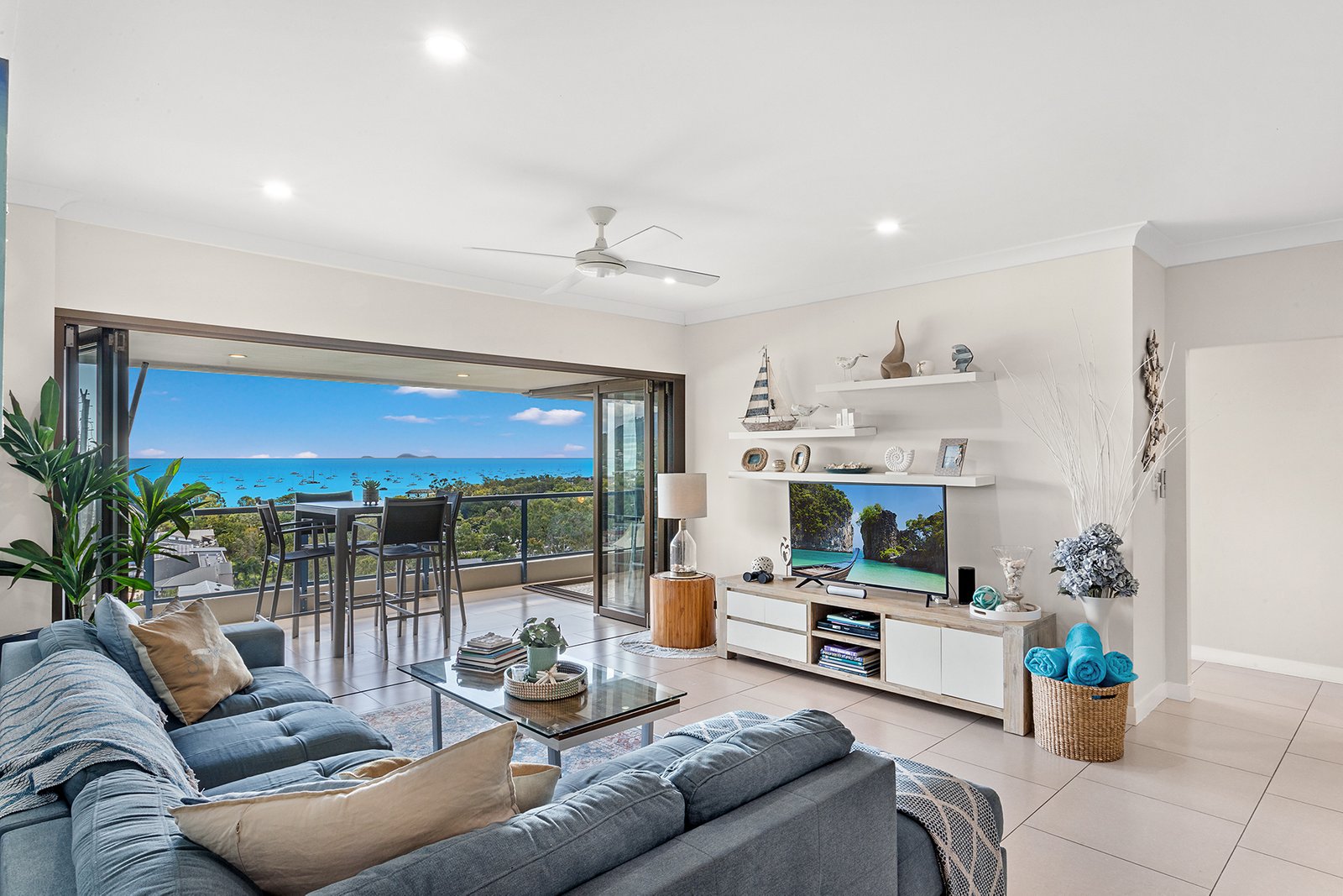 148/6 Eshelby Drive CANNONVALE 7