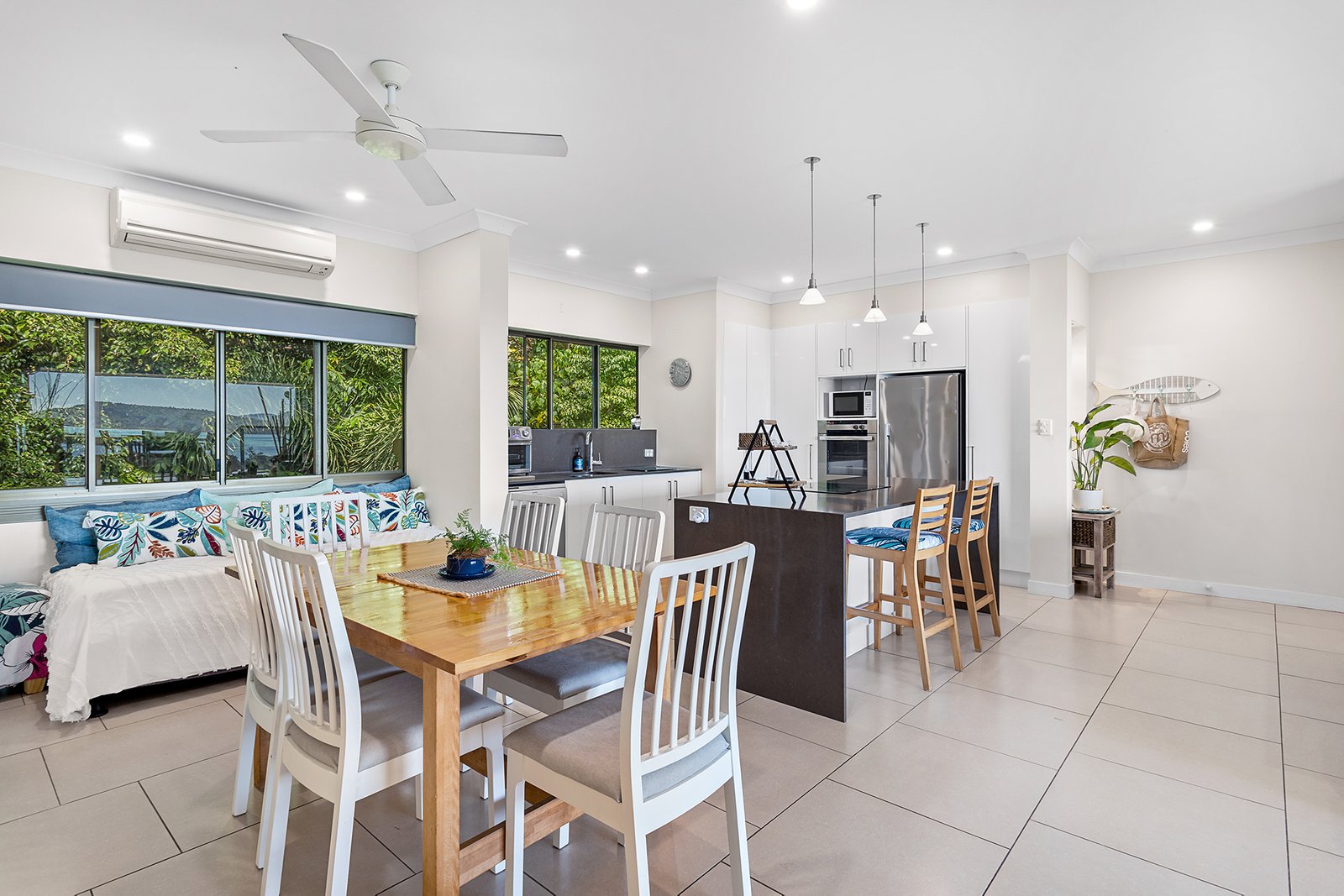 148/6 Eshelby Drive CANNONVALE 10