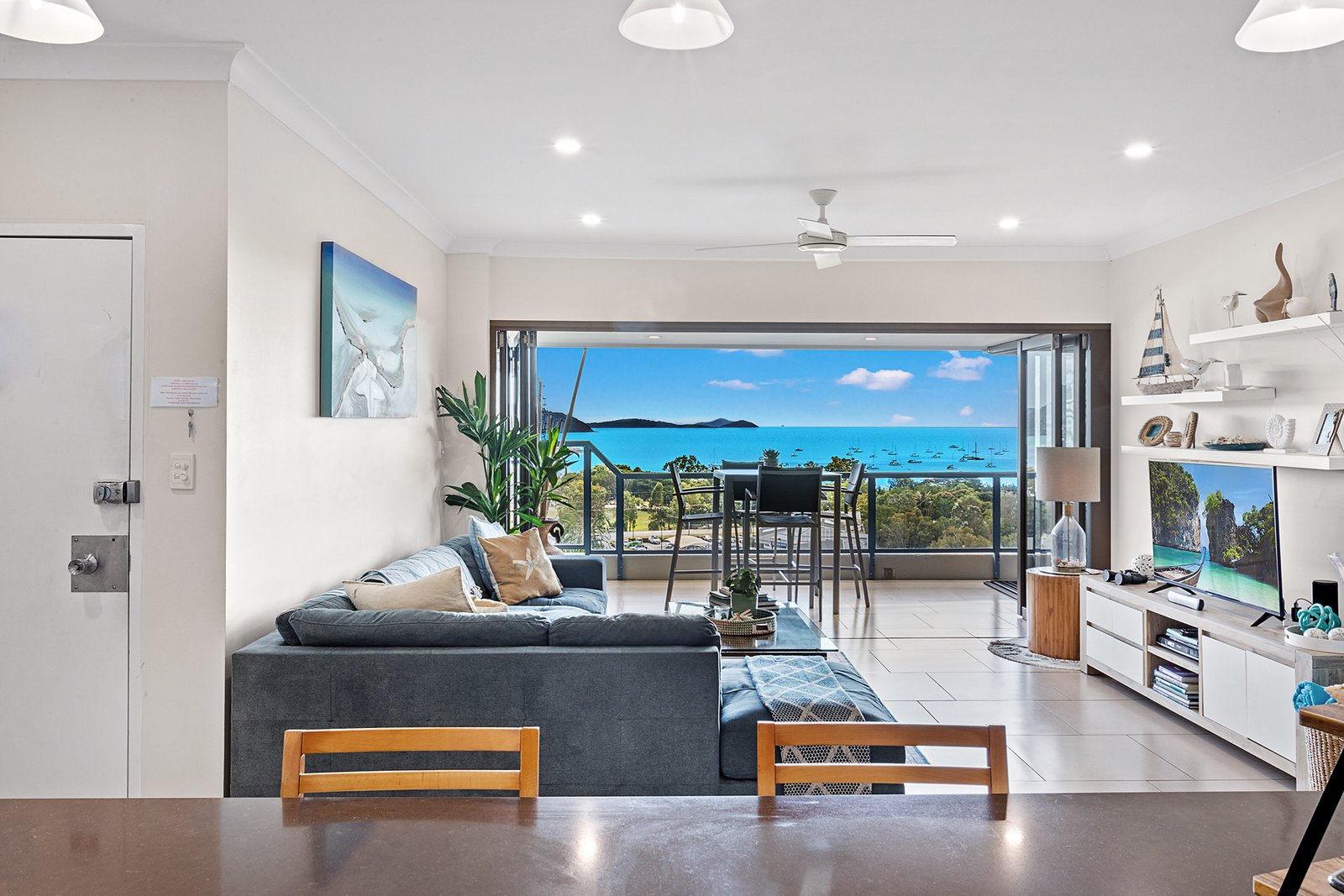 148/6 Eshelby Drive CANNONVALE 12
