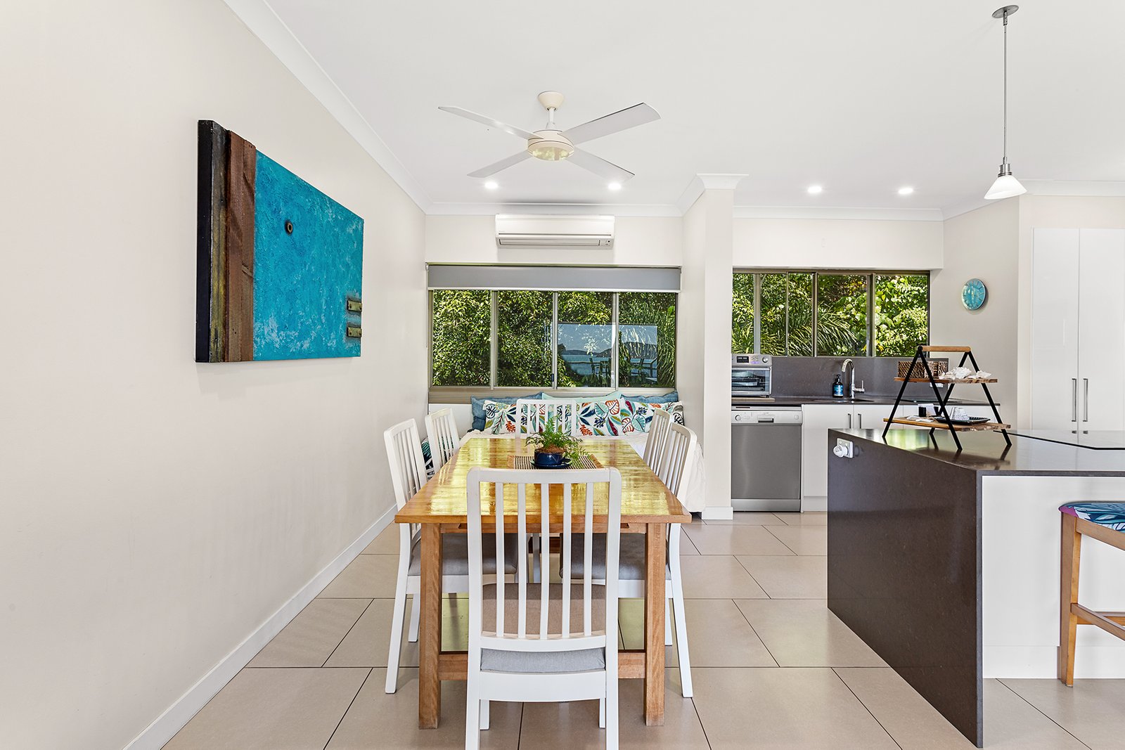 148/6 Eshelby Drive CANNONVALE 14