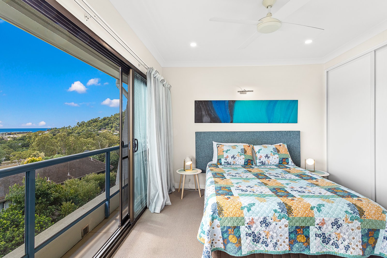 148/6 Eshelby Drive CANNONVALE 18