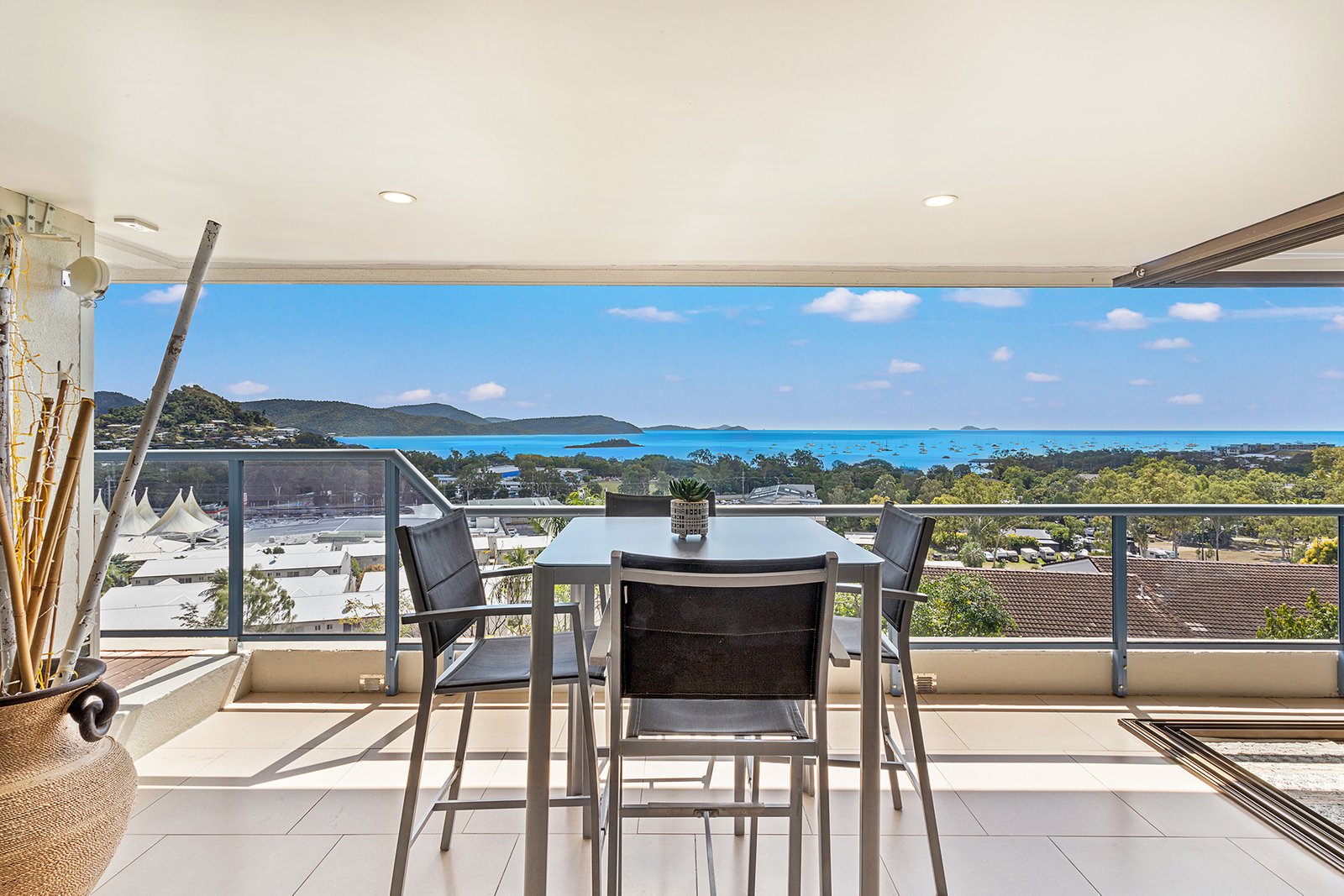 148/6 Eshelby Drive CANNONVALE 21