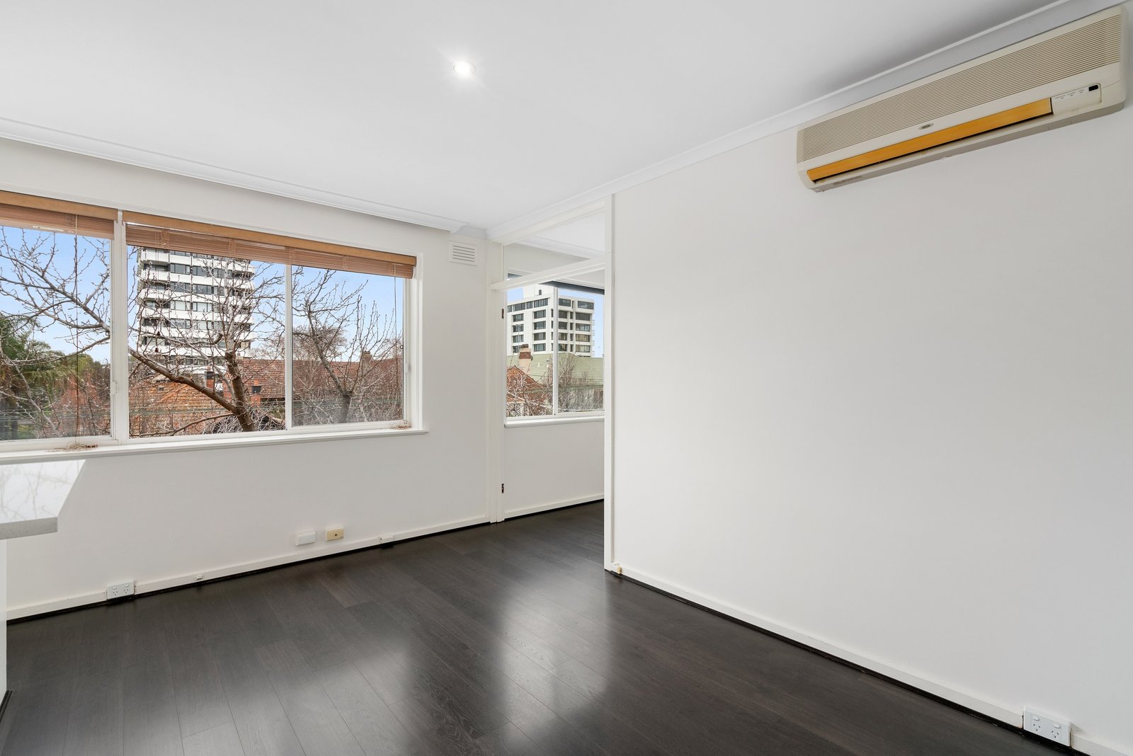 Gallery: 14/86 Park Street