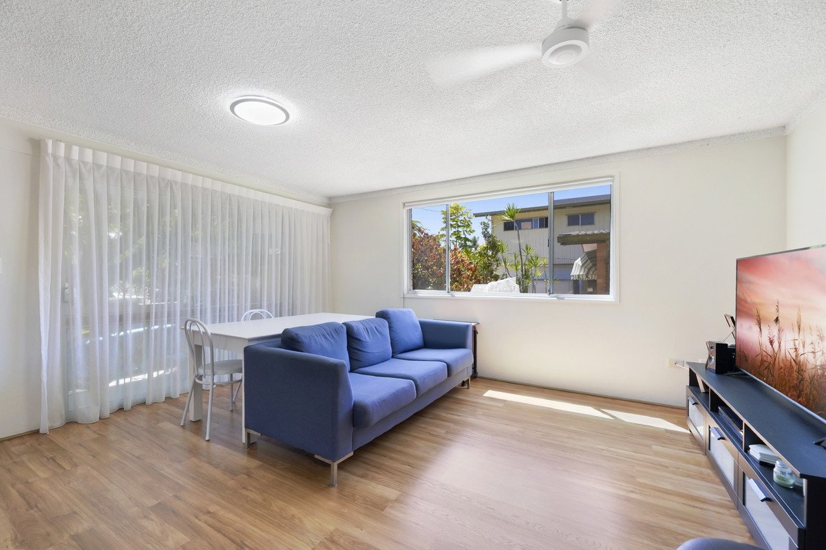 1/49 Back Street Biggera Waters 2