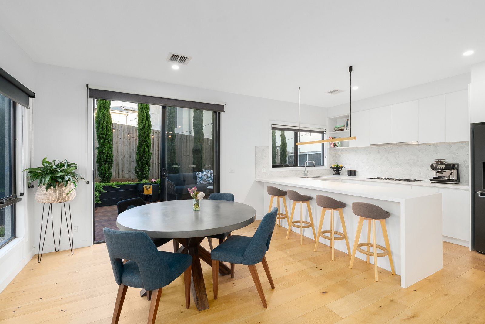 Gallery: 1/49 Dryden Way