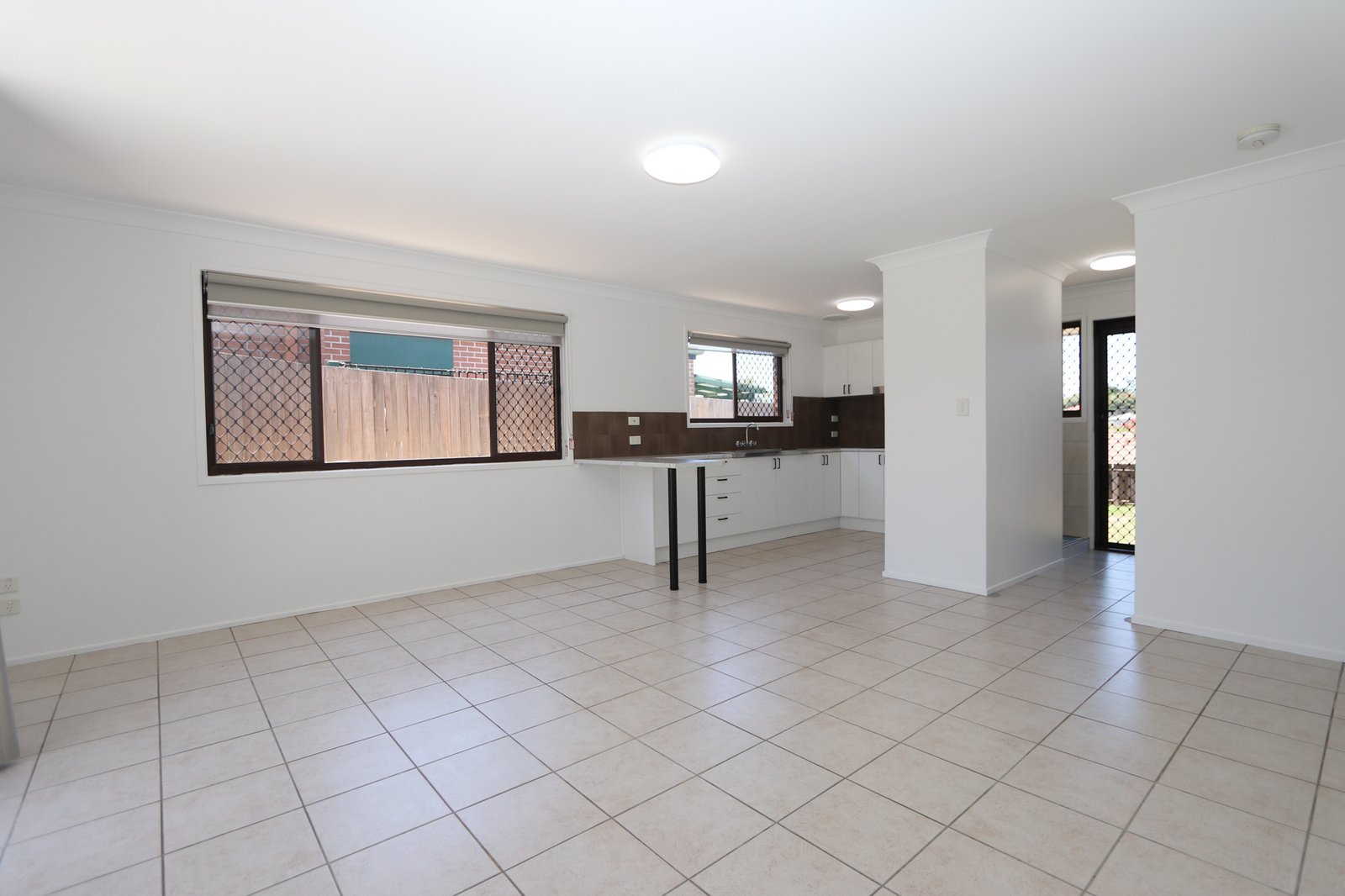 1/49 Kumbari Avenue SOUTHPORT 3