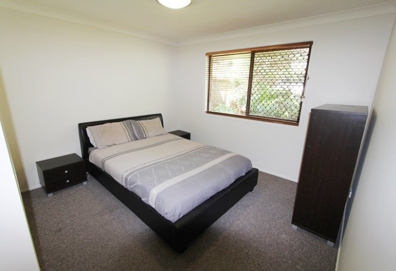 1/49 Kumbari Avenue SOUTHPORT 3