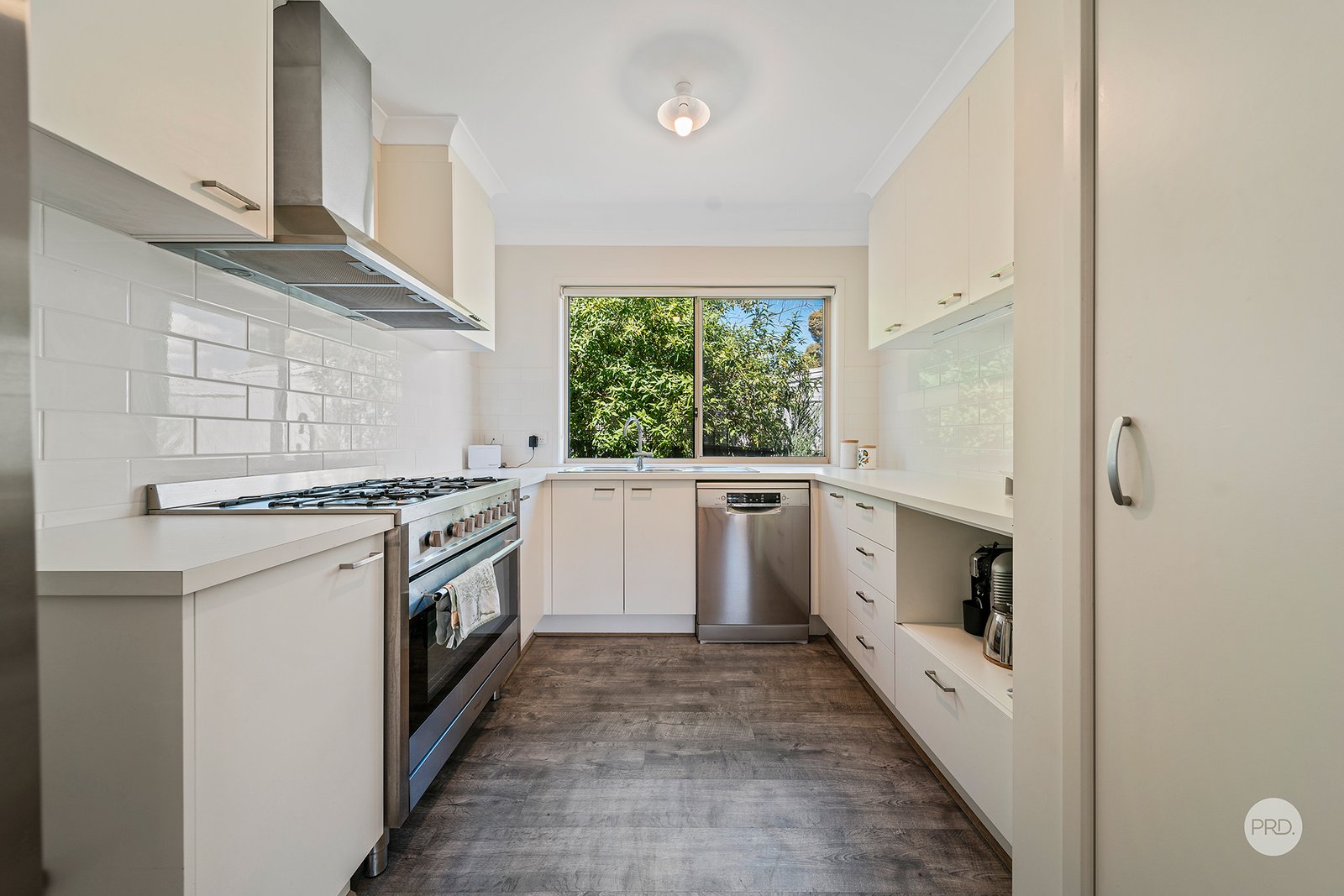 1/49 Raglan Street WHITE HILLS 5
