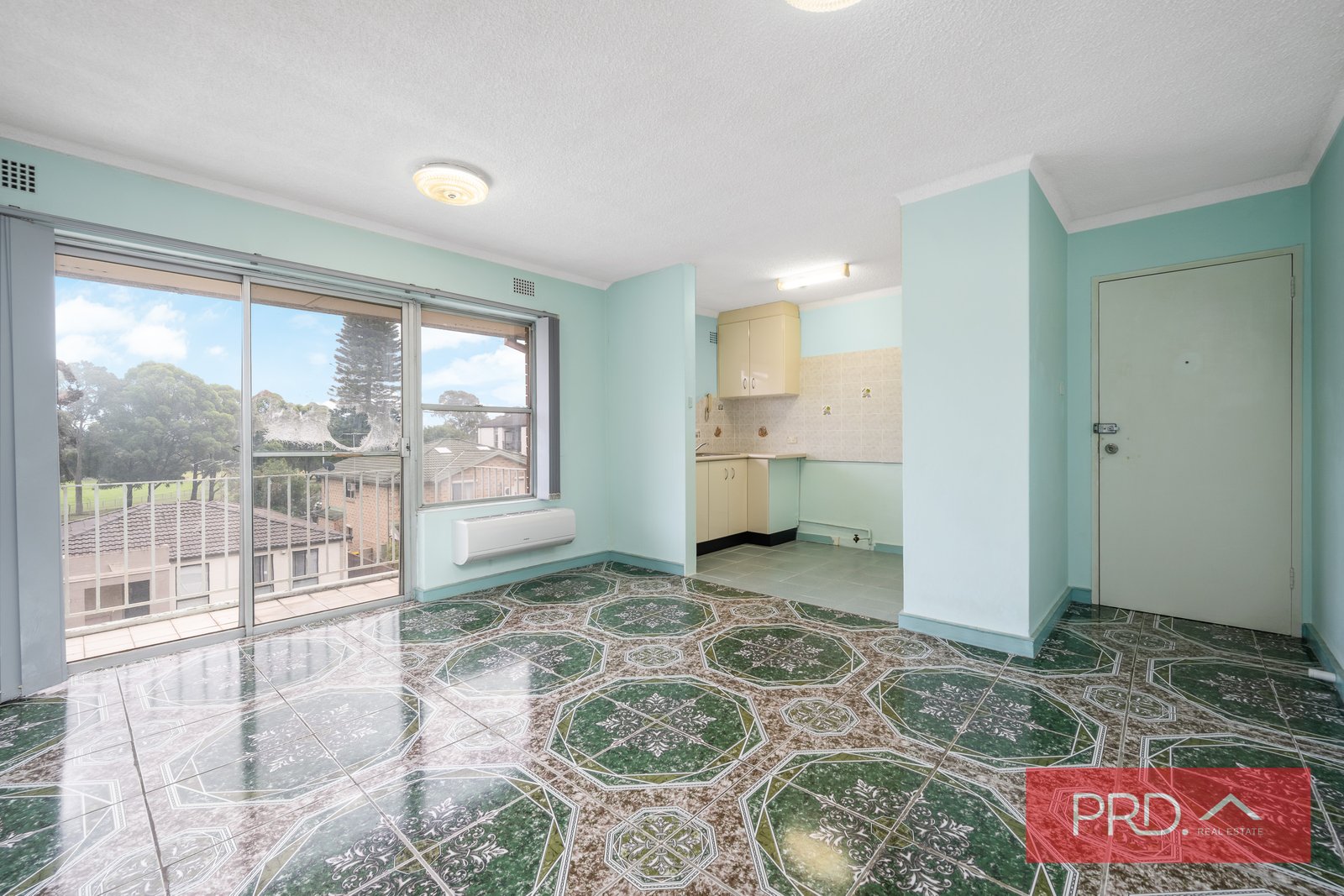 14/9 Short Street LIVERPOOL 4