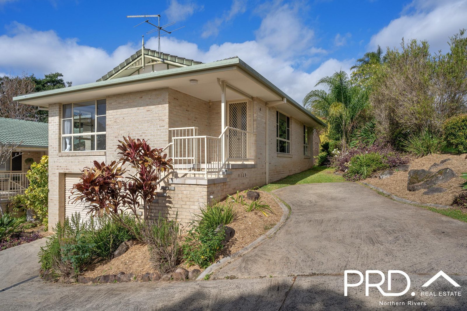 1/49 Trinity Drive GOONELLABAH 1
