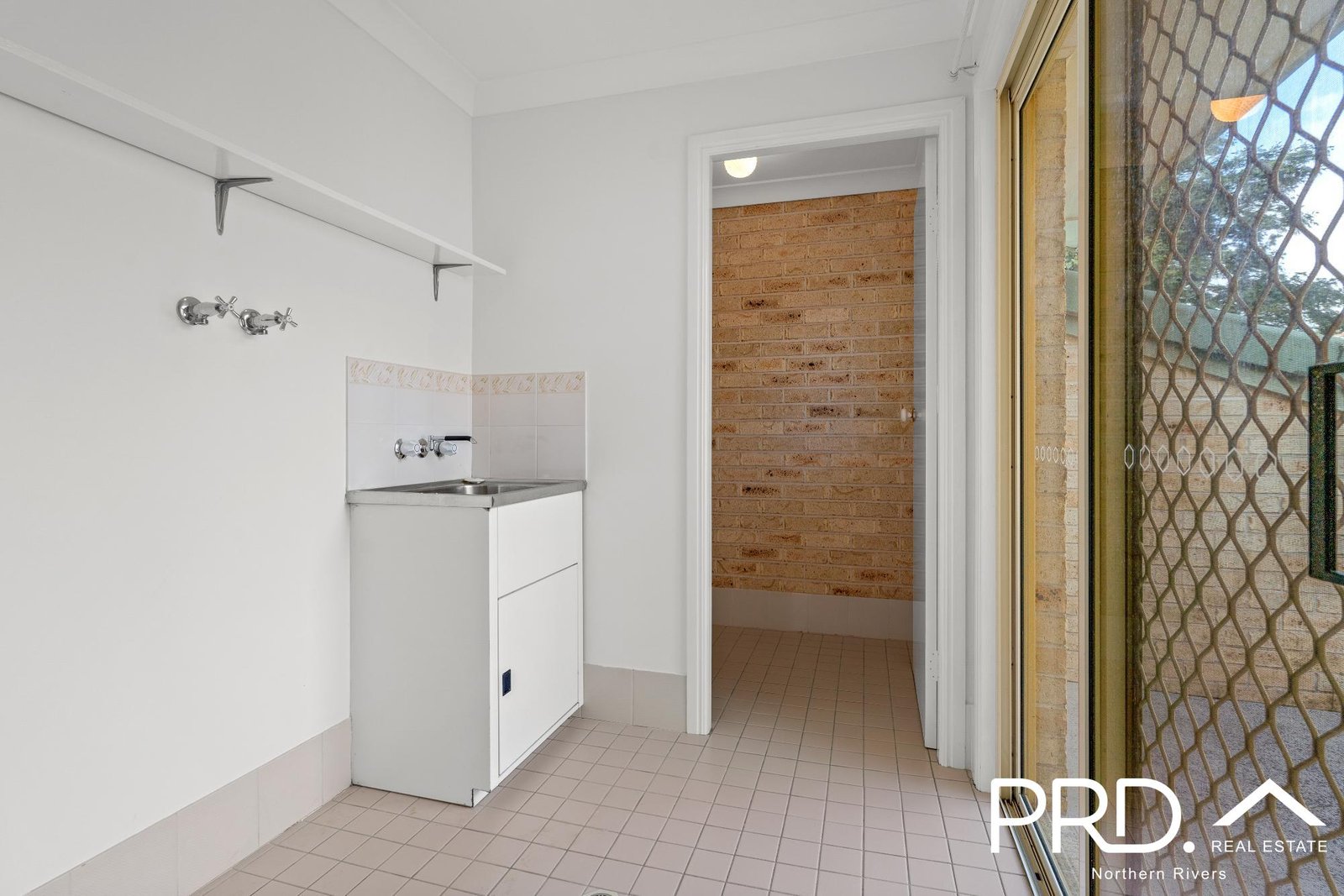 1/49 Trinity Drive GOONELLABAH 10