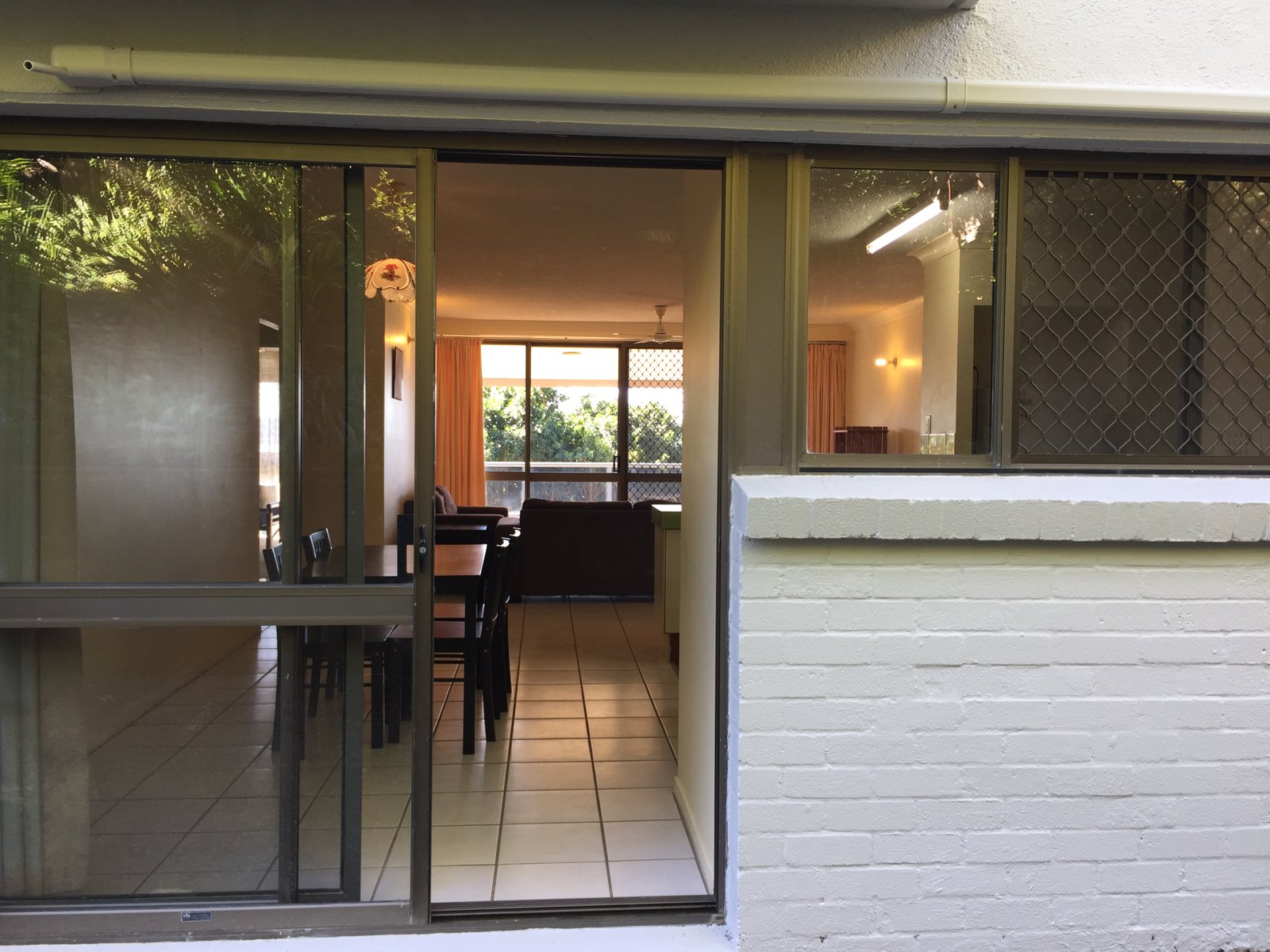 149/6 Eshelby Drive 'Harbour Apartments'  CANNONVALE 5